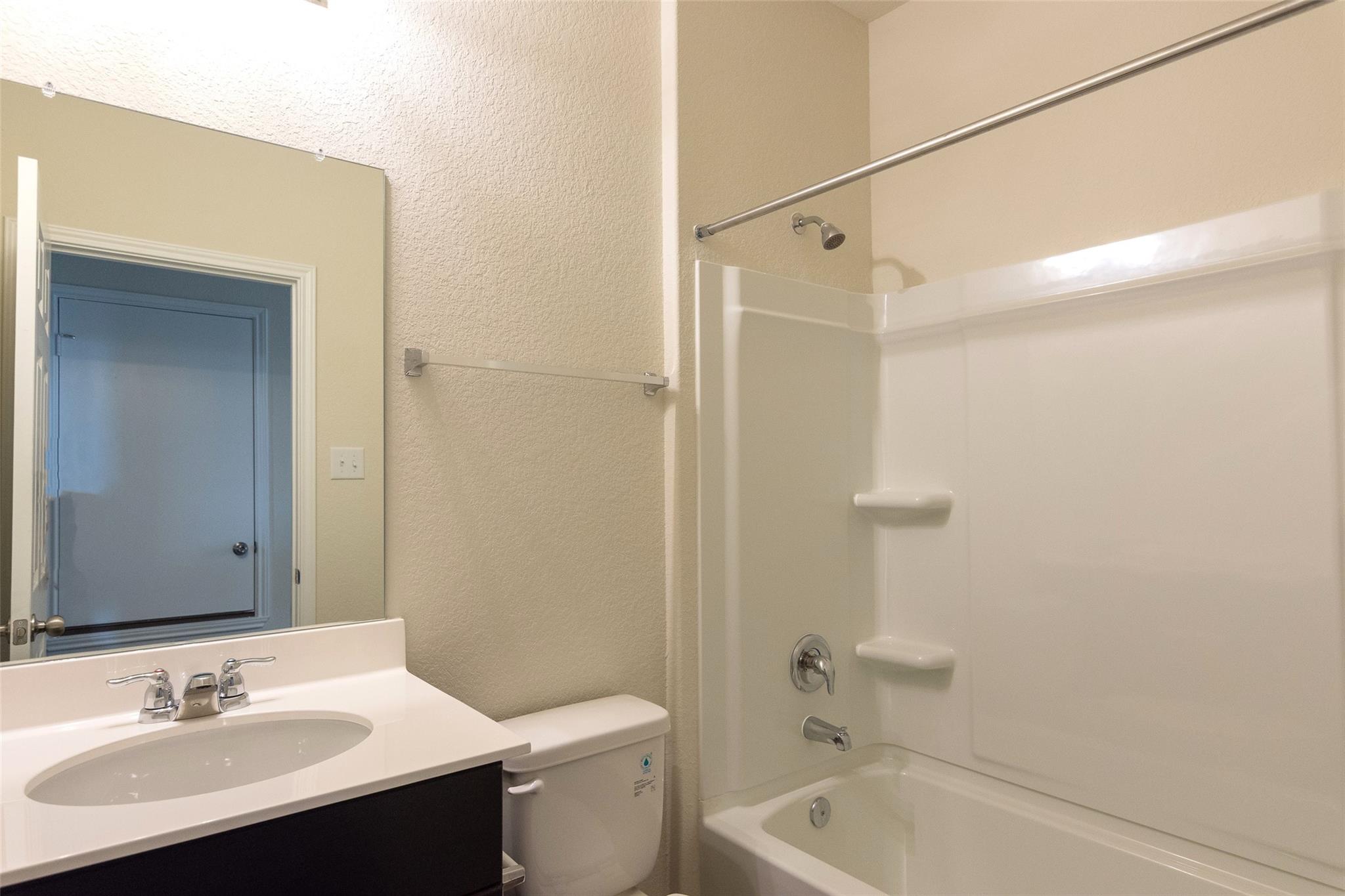 229 The Duke Dr, Jarrell, TX 76537