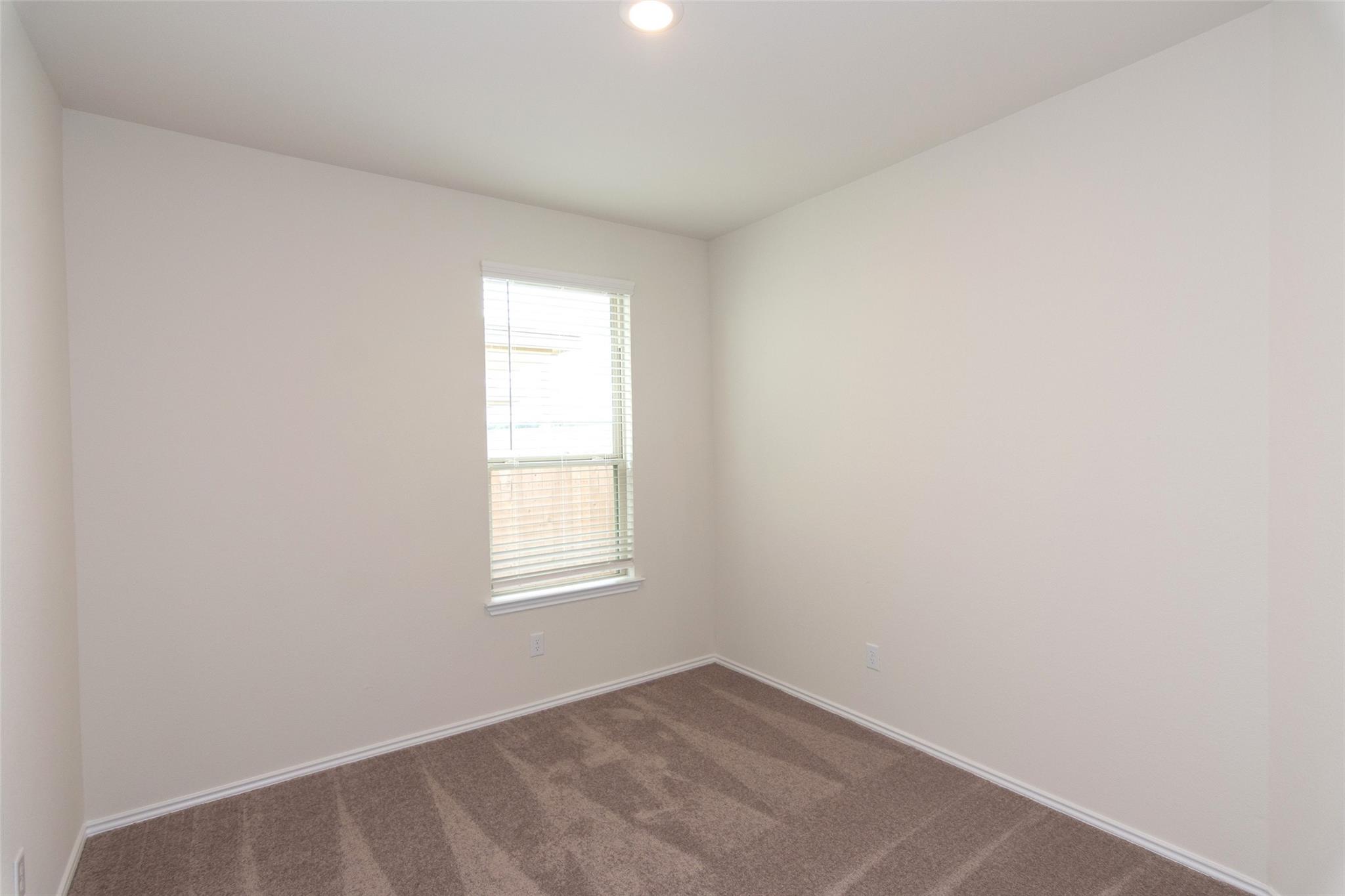229 The Duke Dr, Jarrell, TX 76537