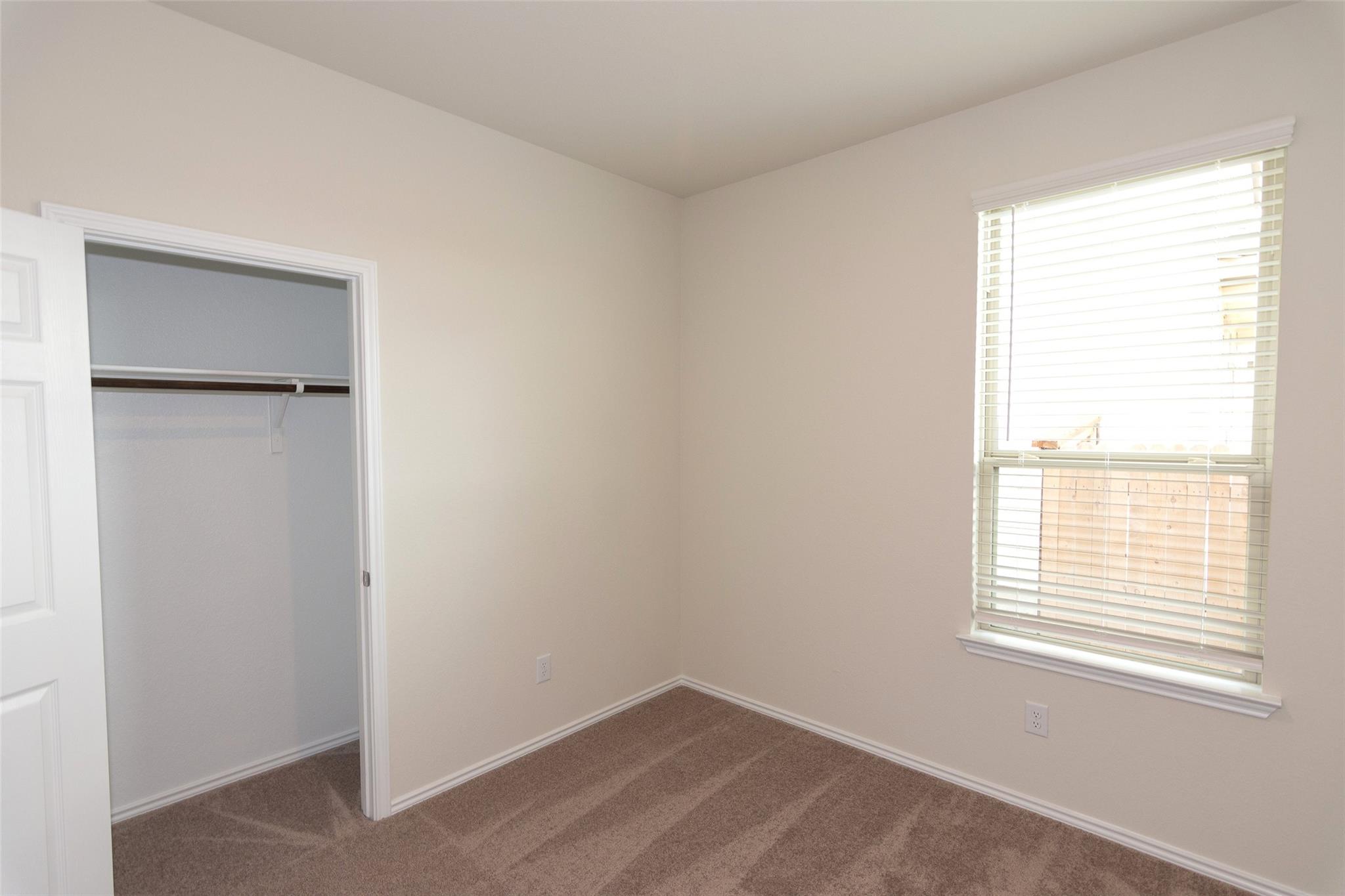 229 The Duke Dr, Jarrell, TX 76537