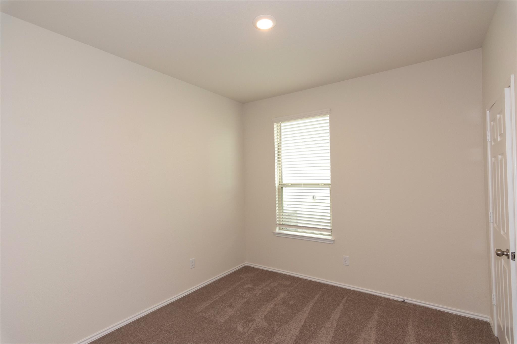 229 The Duke Dr, Jarrell, TX 76537