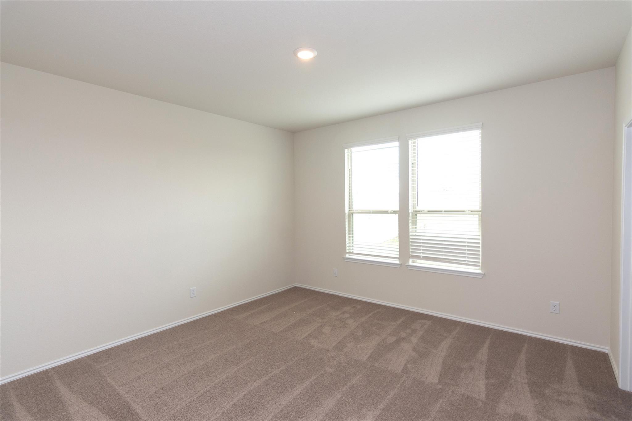 229 The Duke Dr, Jarrell, TX 76537
