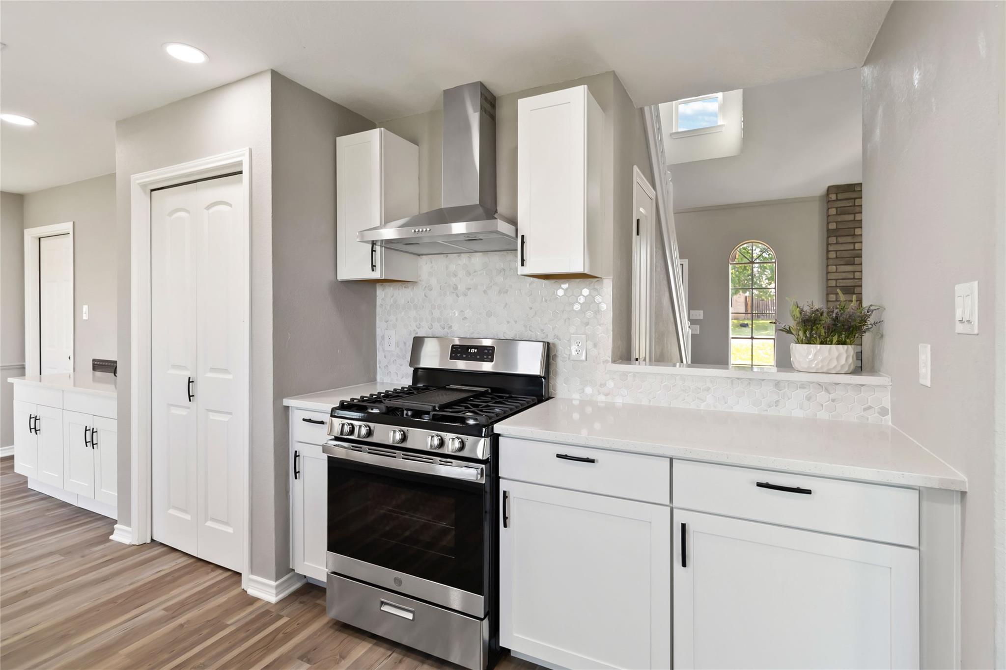 1145 Lago Vista St, San Marcos, TX 78666