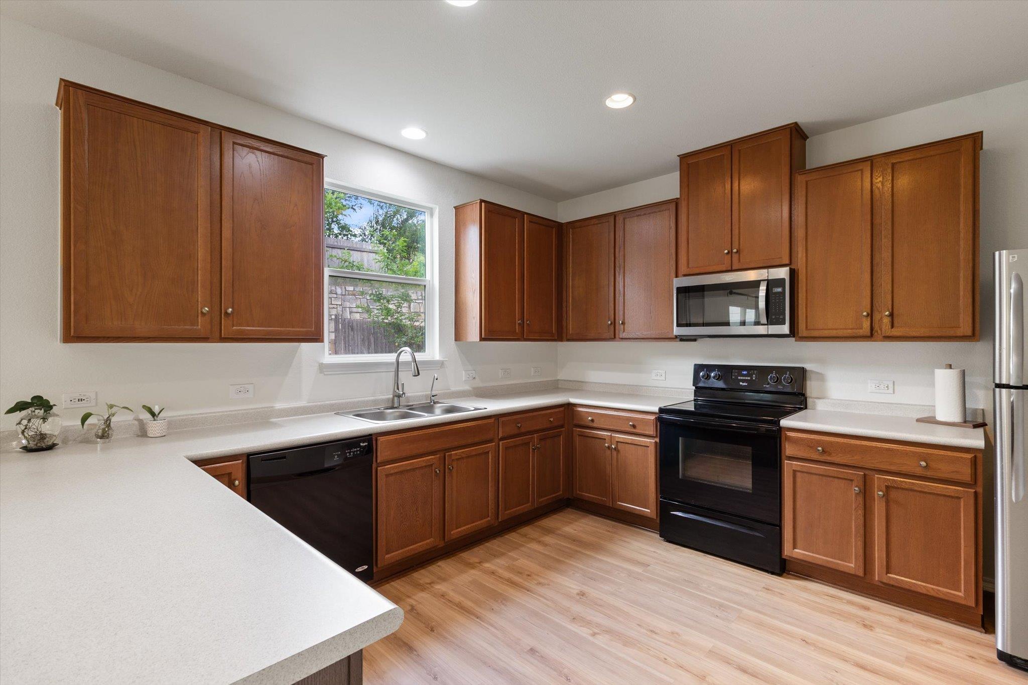 6729 Sunderland Trl, Austin, TX 78747
