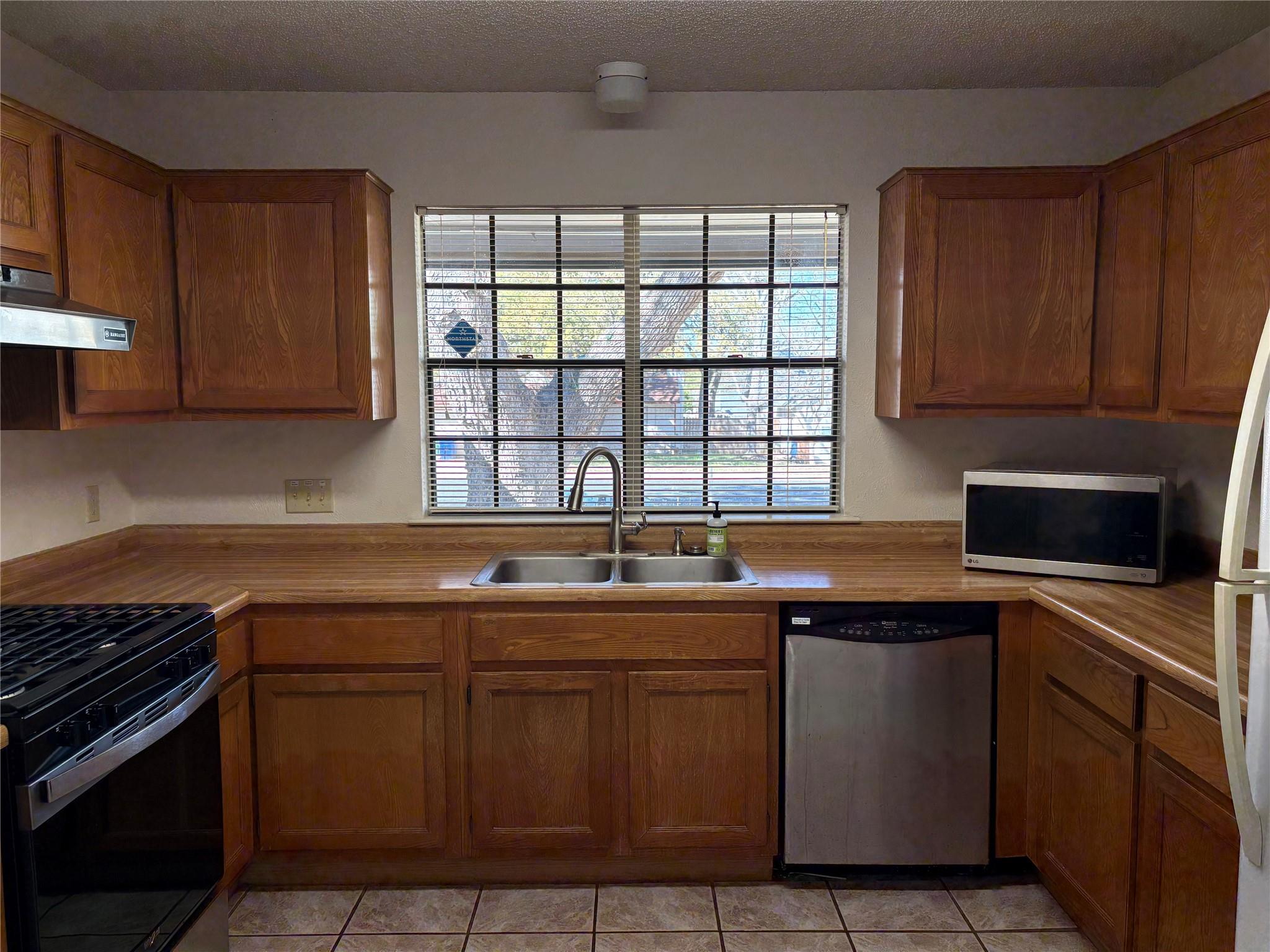 1005 Wessex Way, Austin, TX 78748