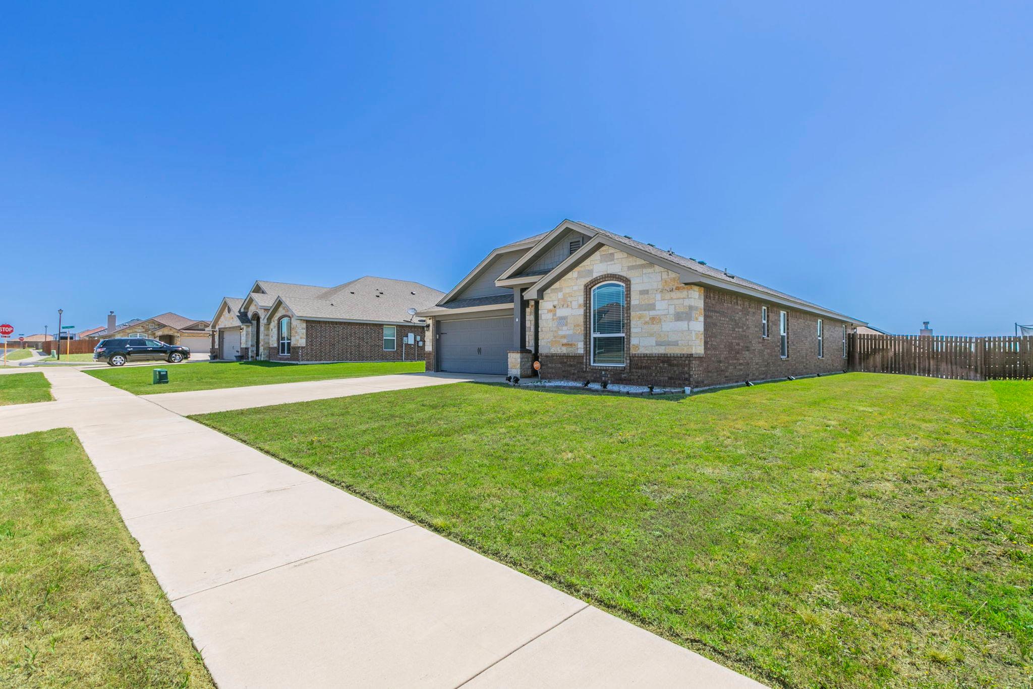 7002 Spirit Of The West Dr, Killeen, TX 76549
