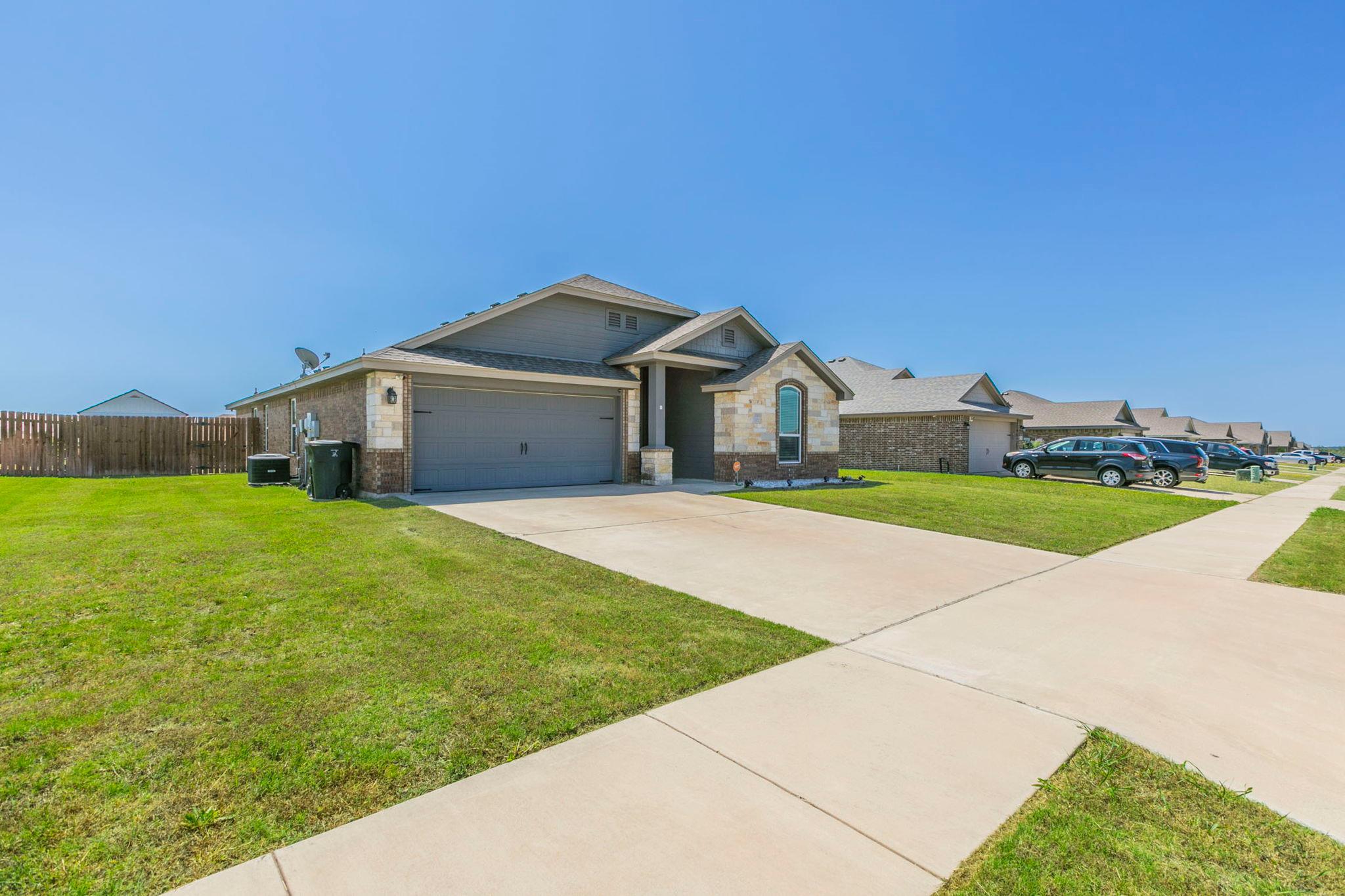 7002 Spirit Of The West Dr, Killeen, TX 76549