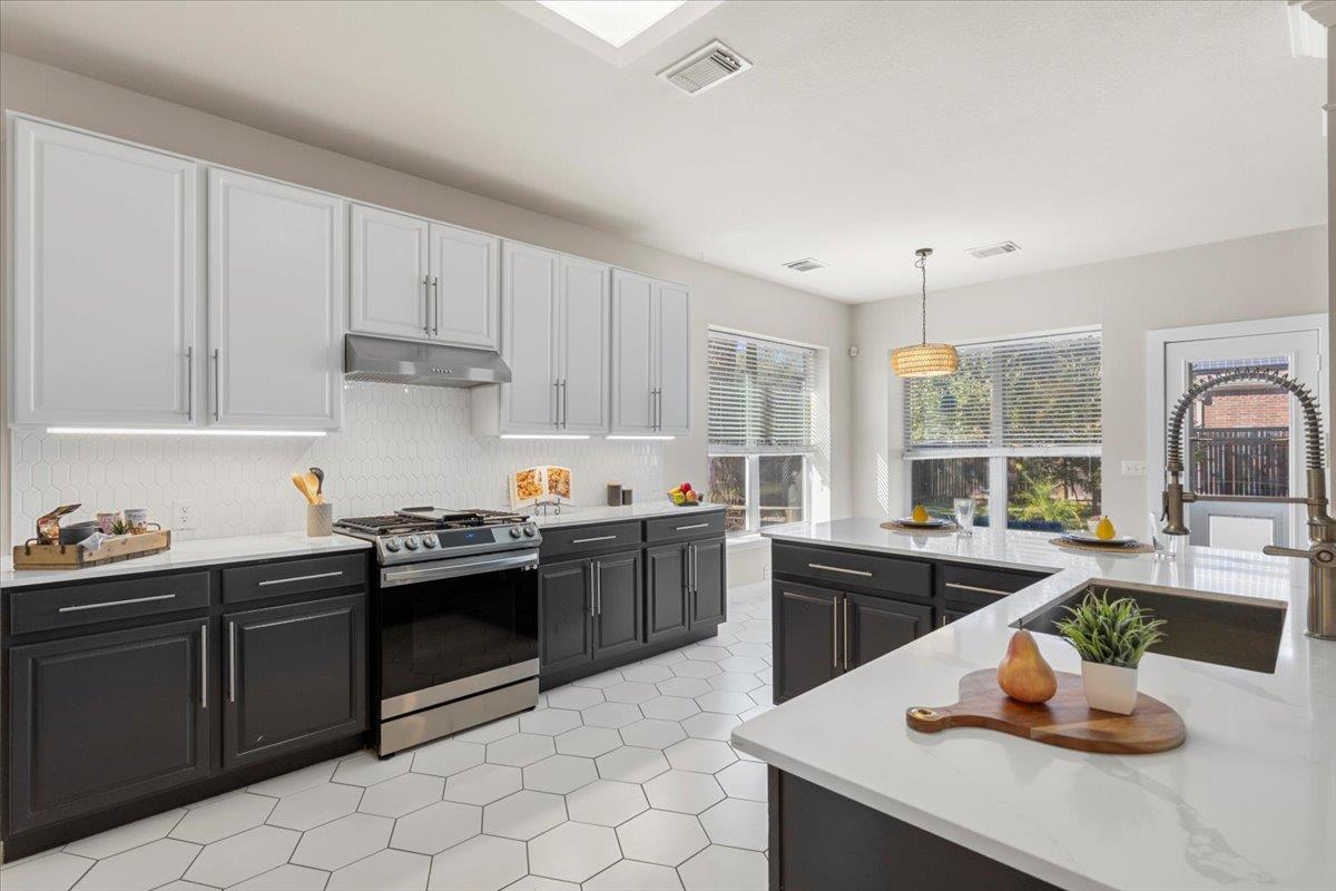 11216 Jockey Bluff Dr, Austin, TX 78748