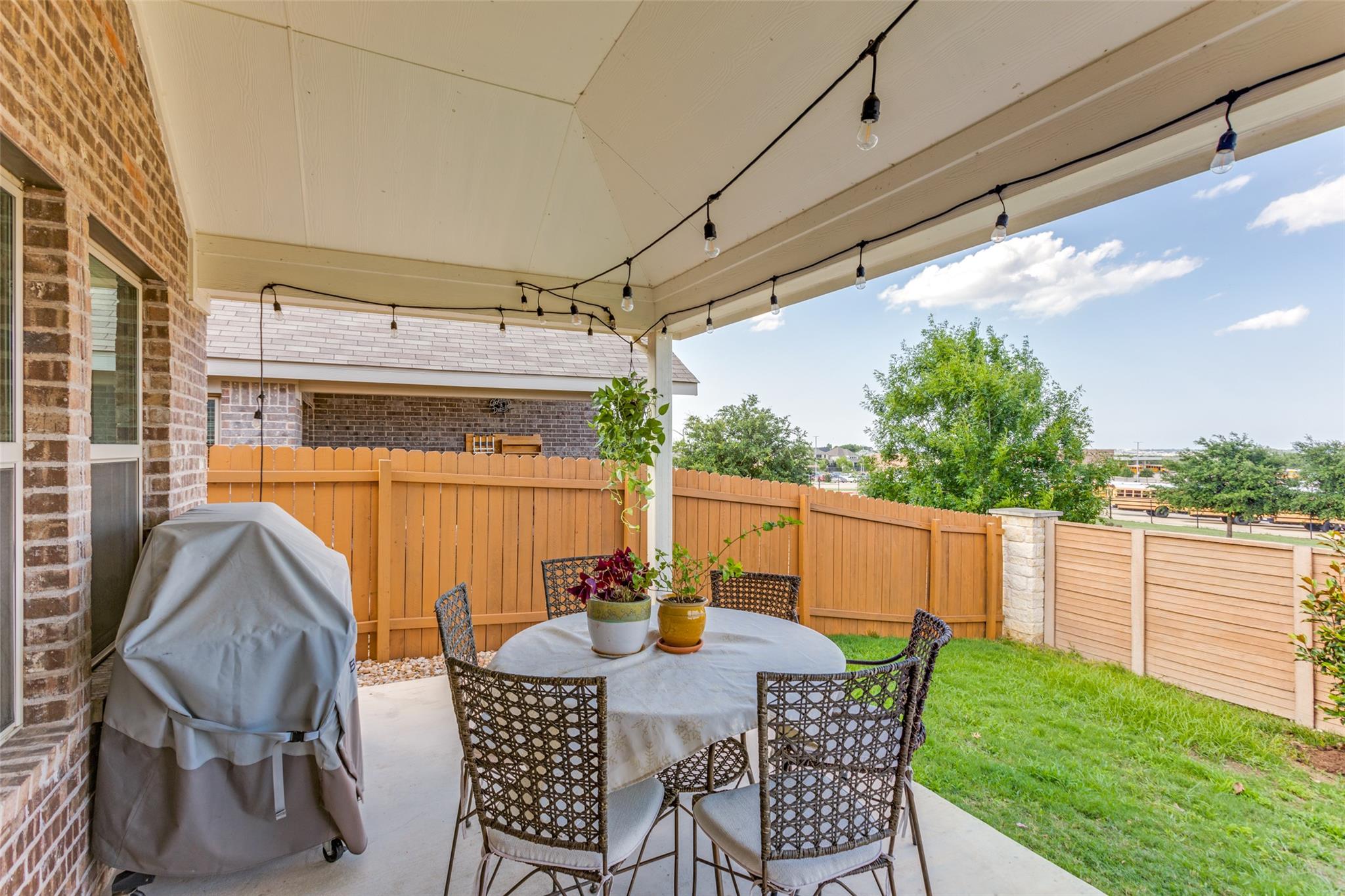 2212 McClendon Trl, Leander, TX 78641