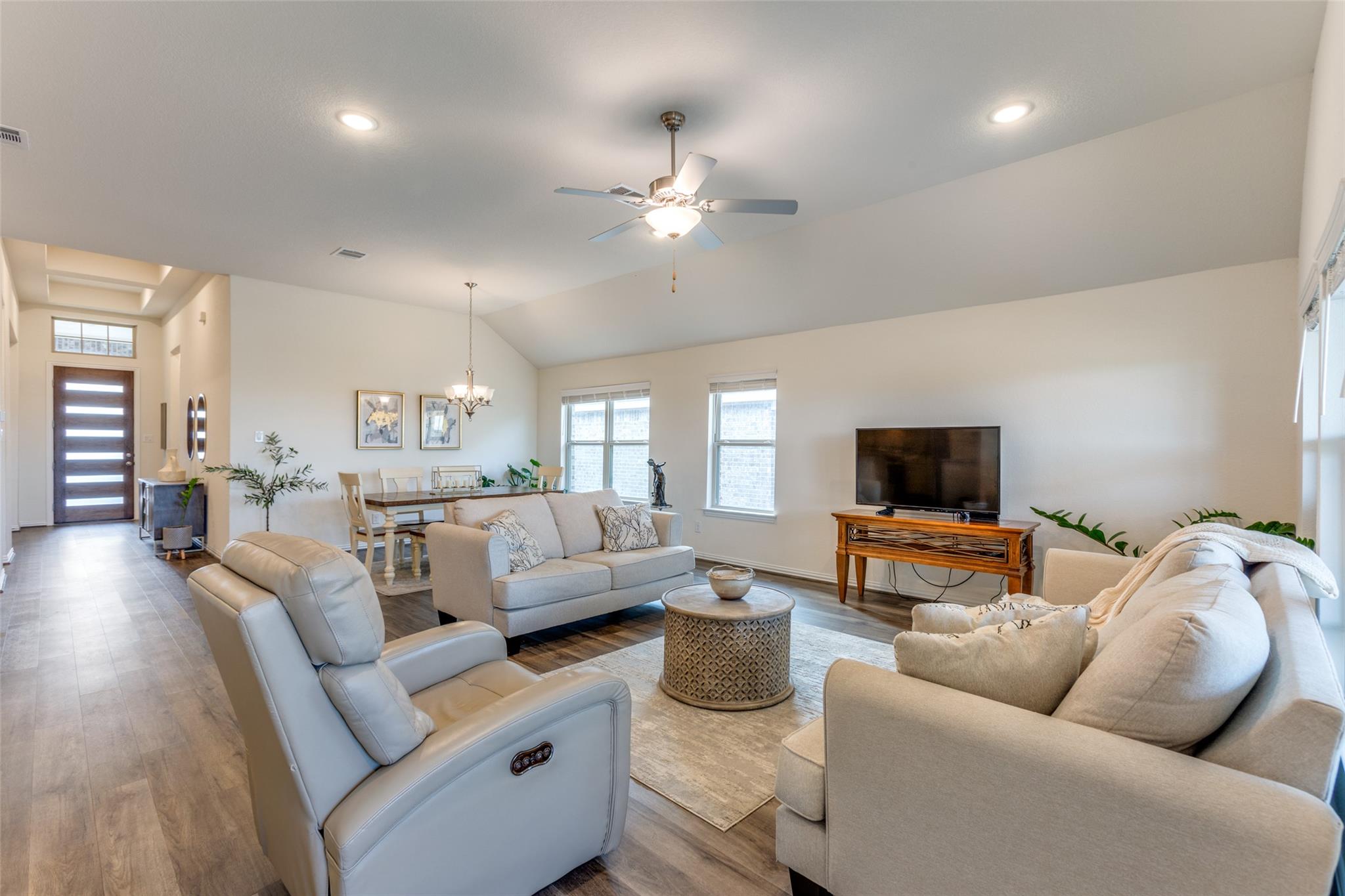 2212 McClendon Trl, Leander, TX 78641