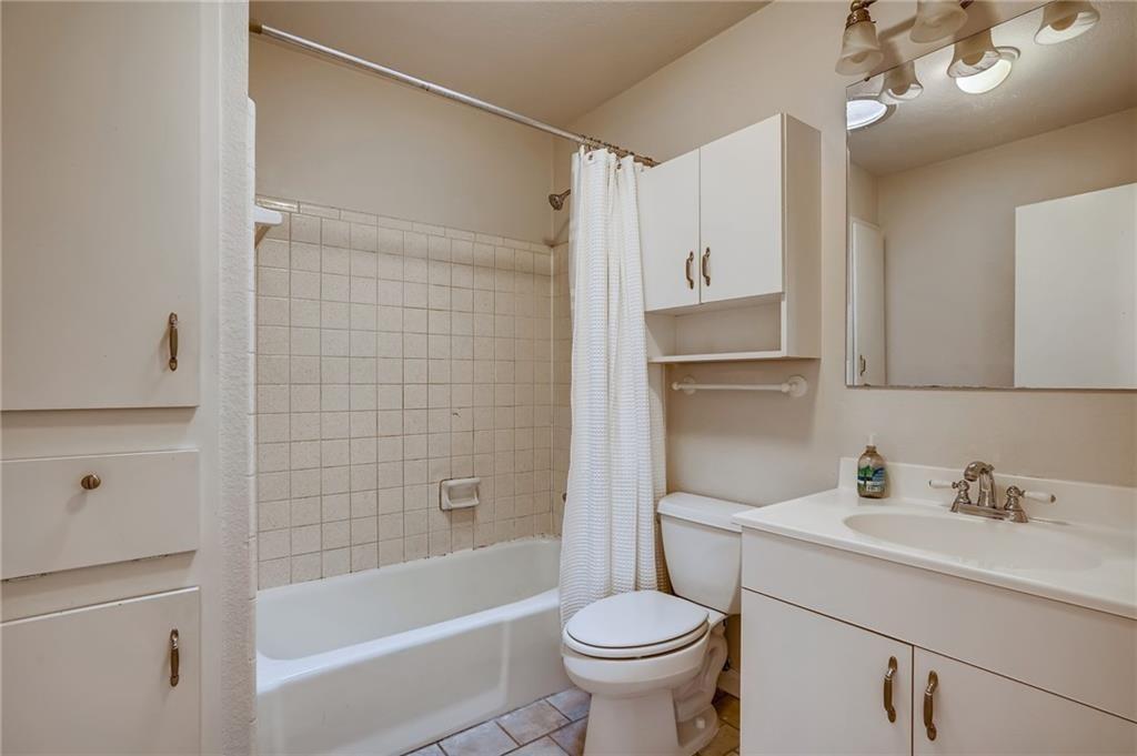 2800 Westhill Dr # 102, Austin, TX 78704