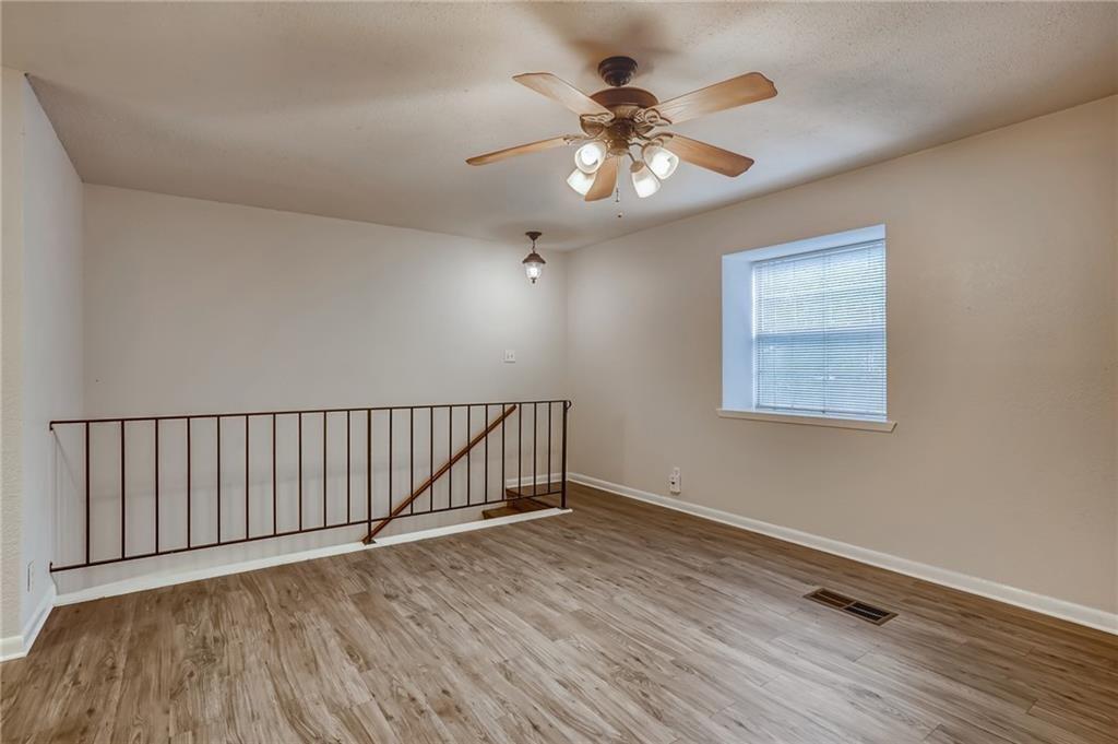 2800 Westhill Dr # 102, Austin, TX 78704