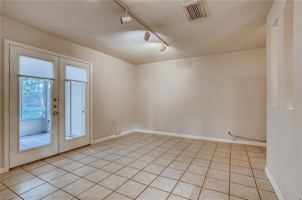 2800 Westhill Dr # 102, Austin, TX 78704