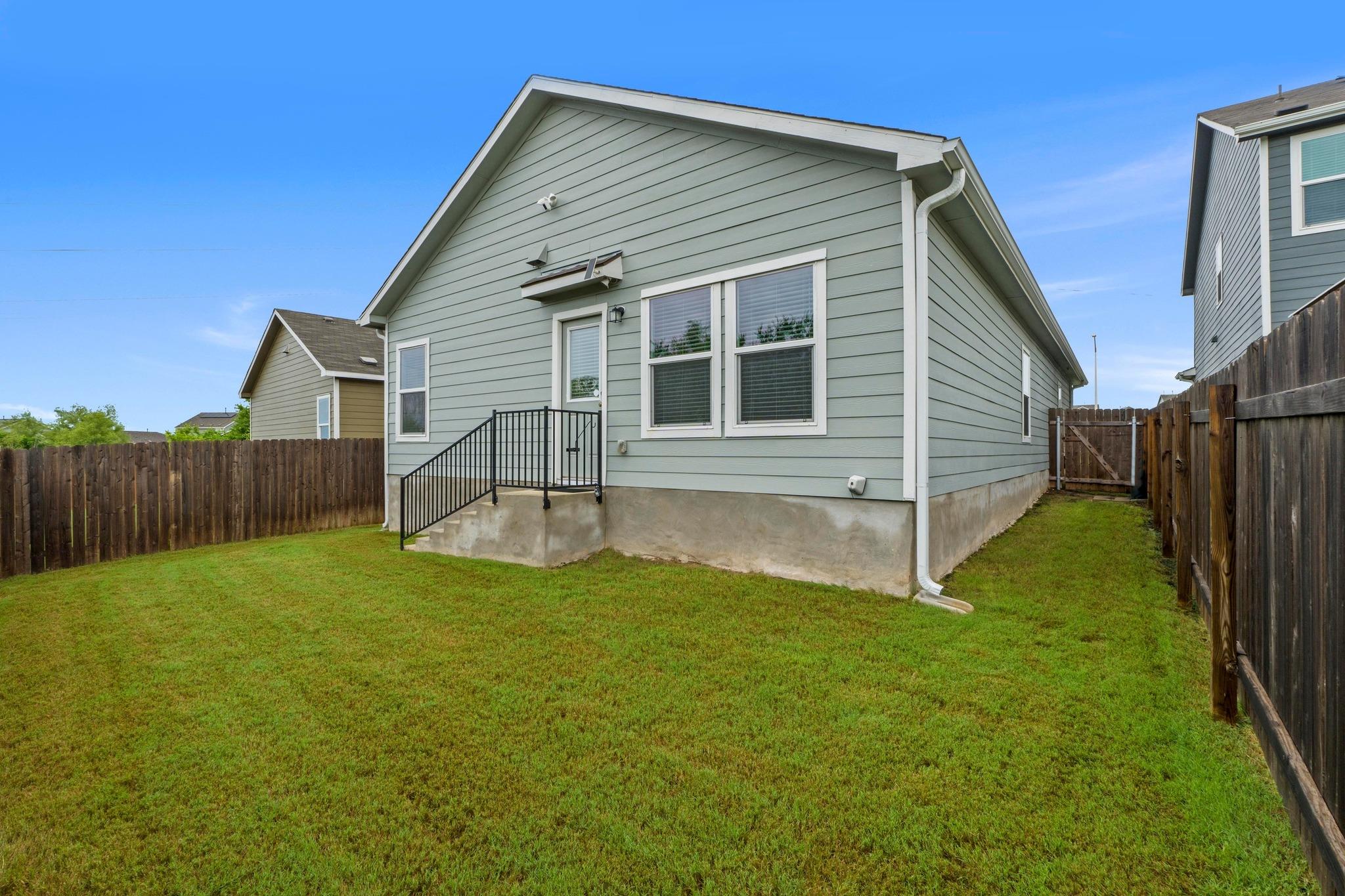 2416 Nightview Dr, Pflugerville, TX 78660