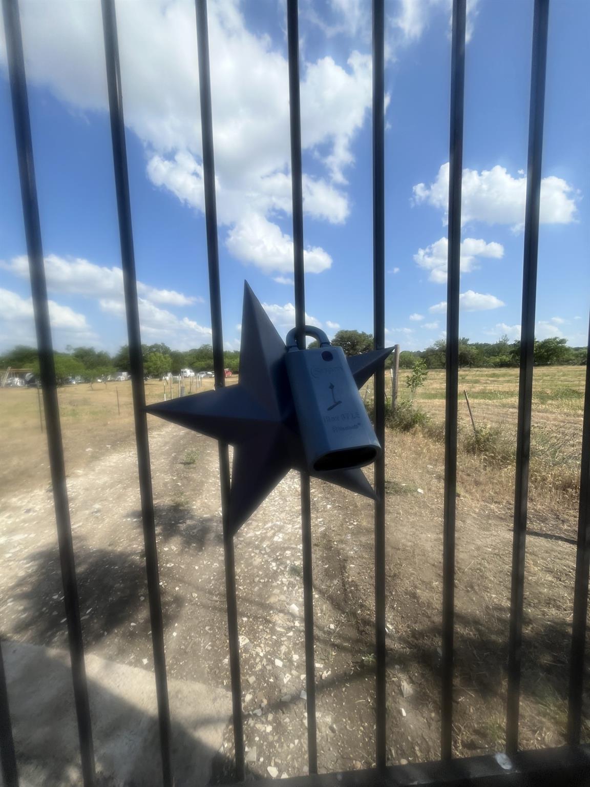 1976 Old Kelley Rd, Lockhart, TX 78644