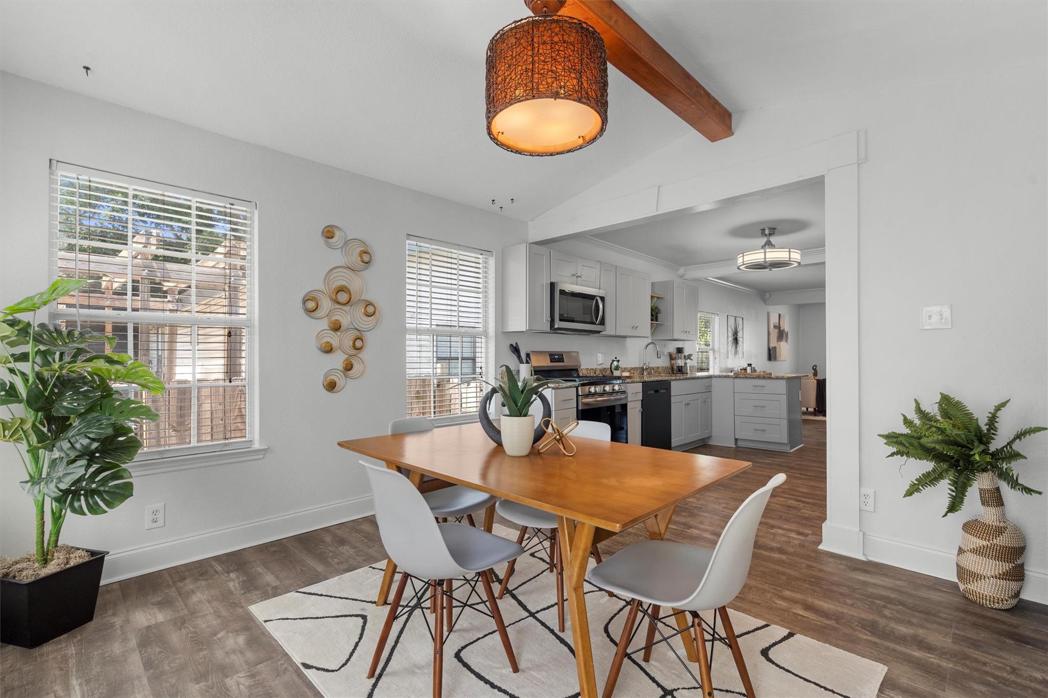 1125 Christie Dr, Austin, TX 78721