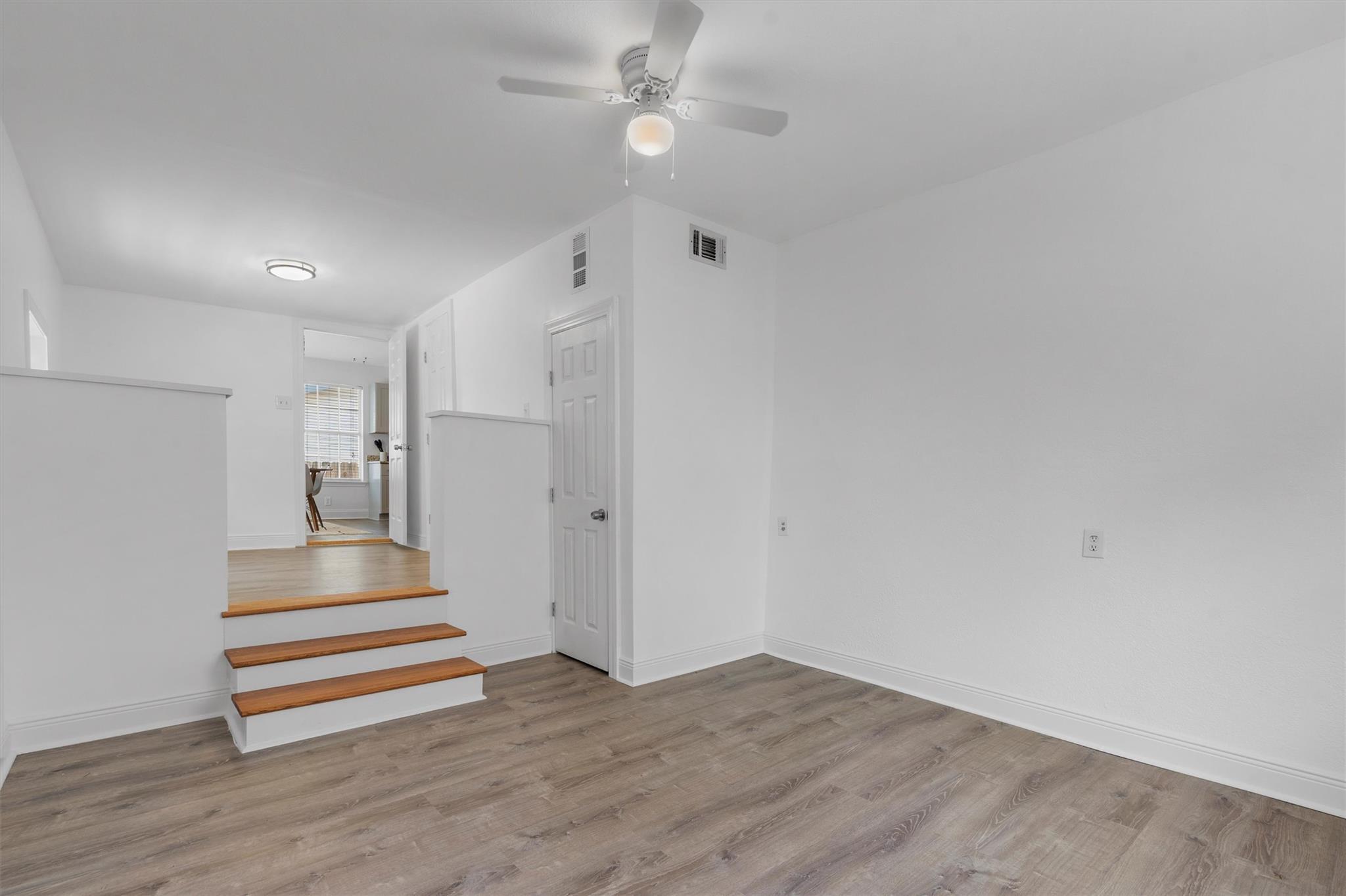 1125 Christie Dr, Austin, TX 78721