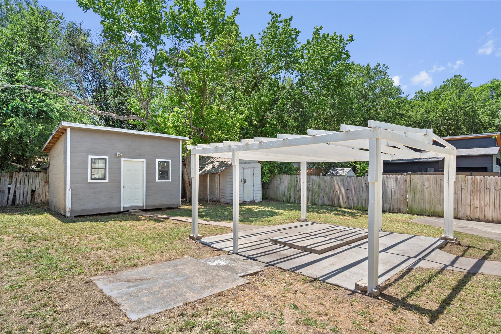 1125 Christie Dr, Austin, TX 78721