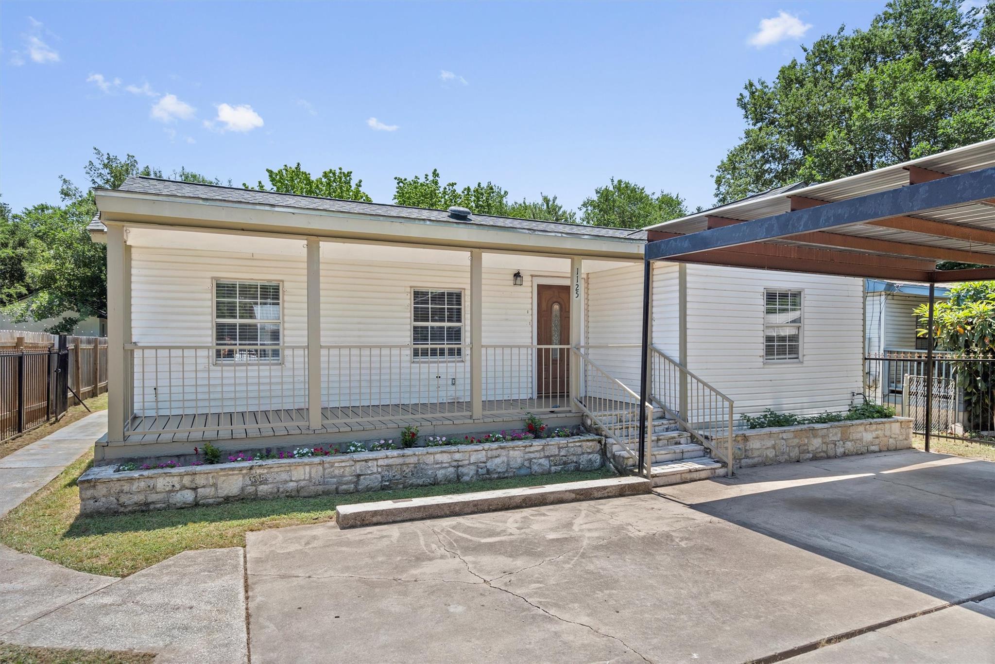1125 Christie Dr, Austin, TX 78721