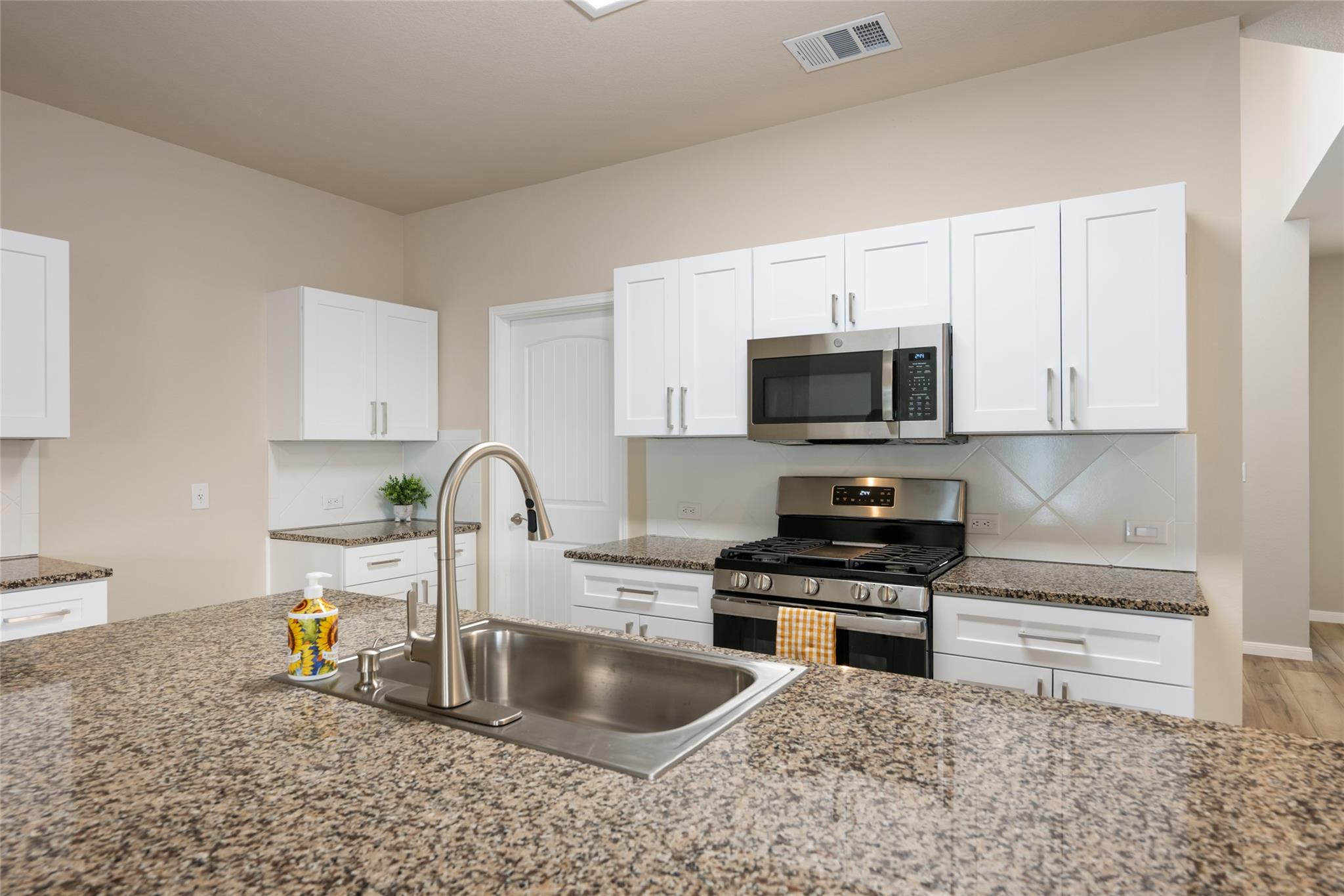 605 Silver Wing Dr, Austin, TX 78725