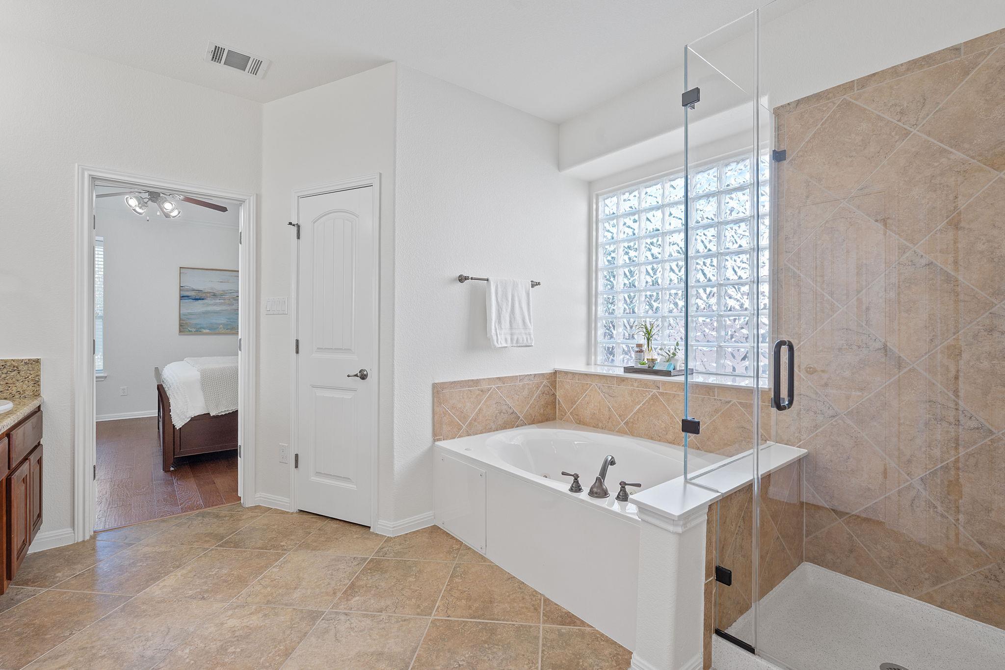 16413 Broadbay Dr, Austin, TX 78717