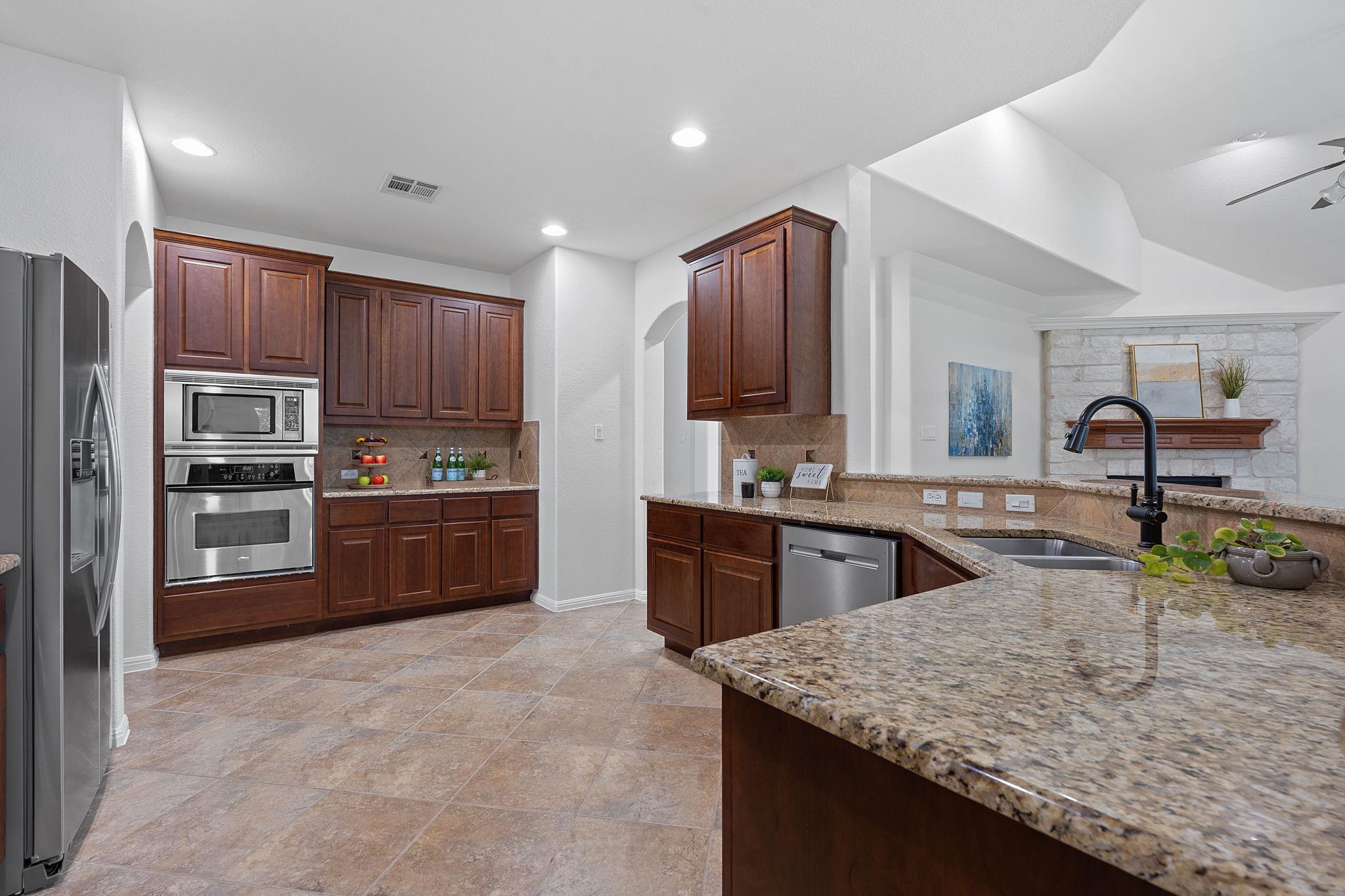 16413 Broadbay Dr, Austin, TX 78717