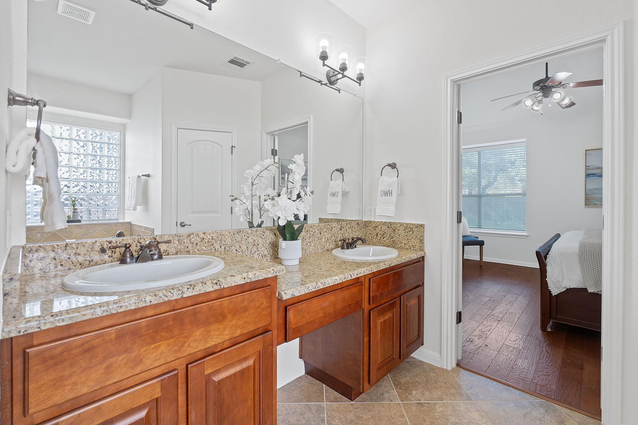 16413 Broadbay Dr, Austin, TX 78717