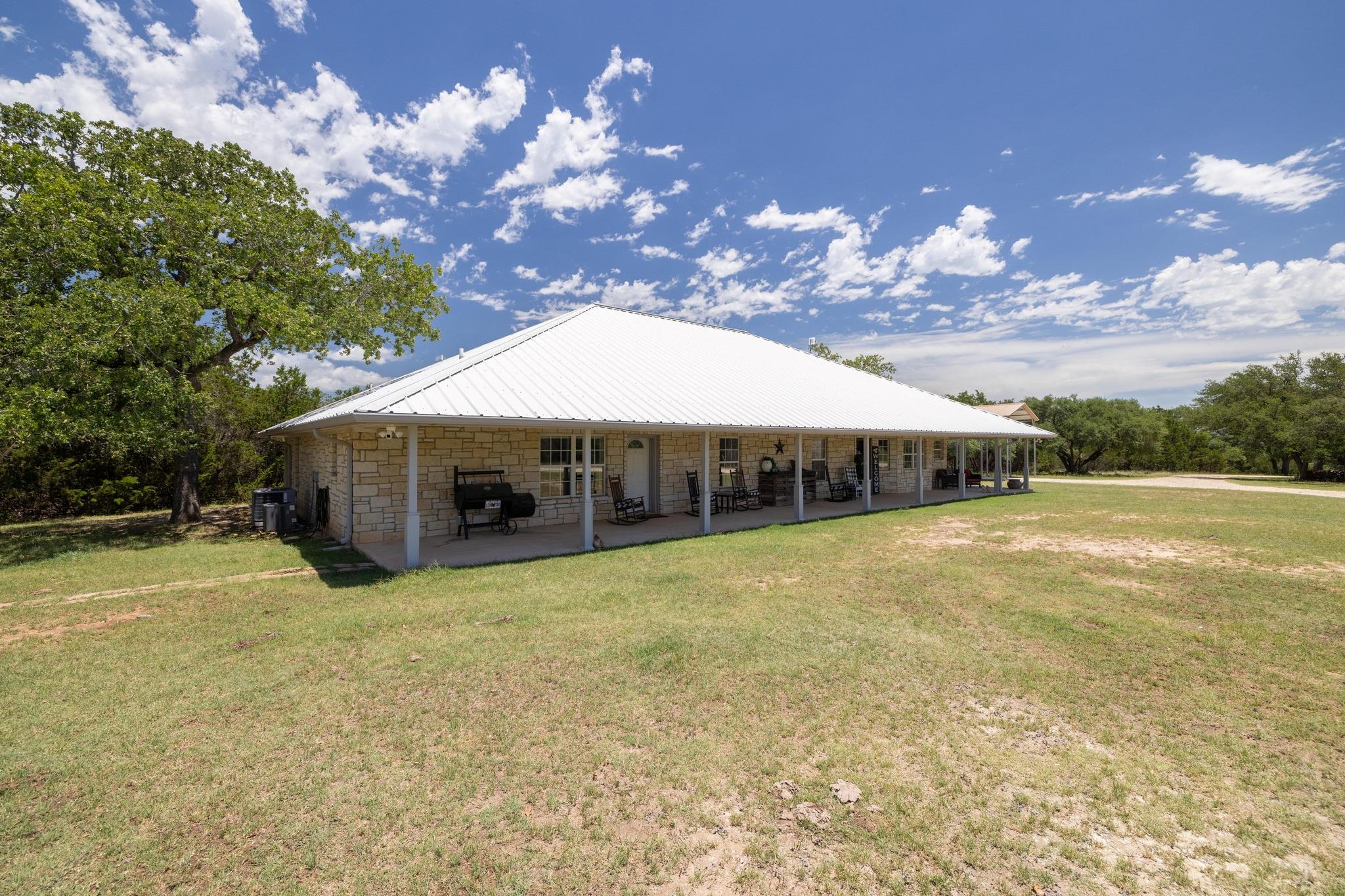 1201 County Road 229, Florence, TX 76527