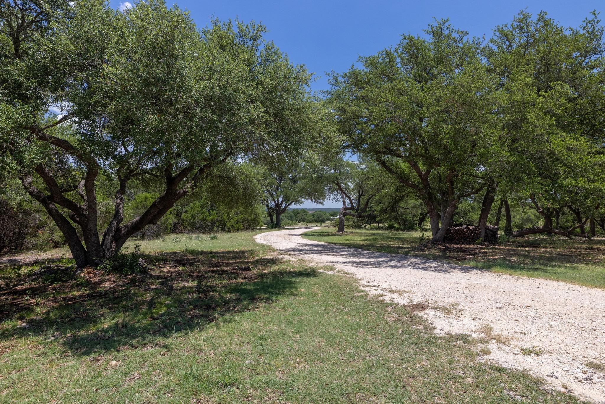 1201 County Road 229, Florence, TX 76527
