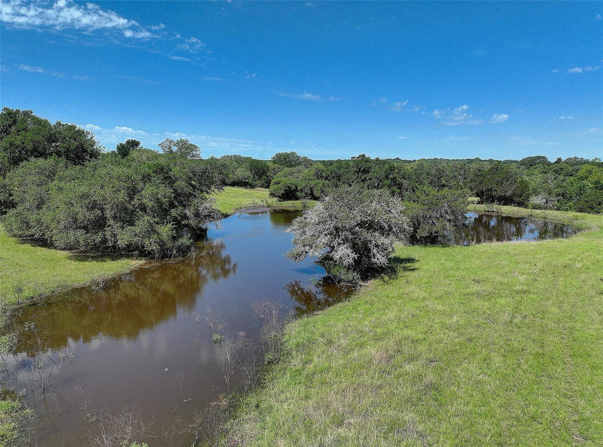 4739 Creamer Creek Rd, La Grange, TX 78945