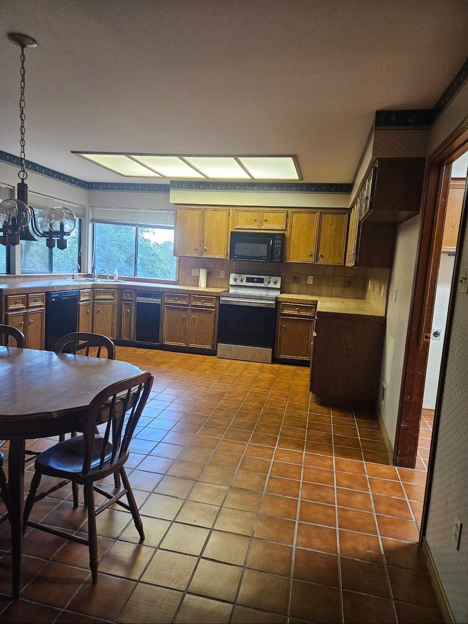 319 Fawnridge St, Georgetown, TX 78628