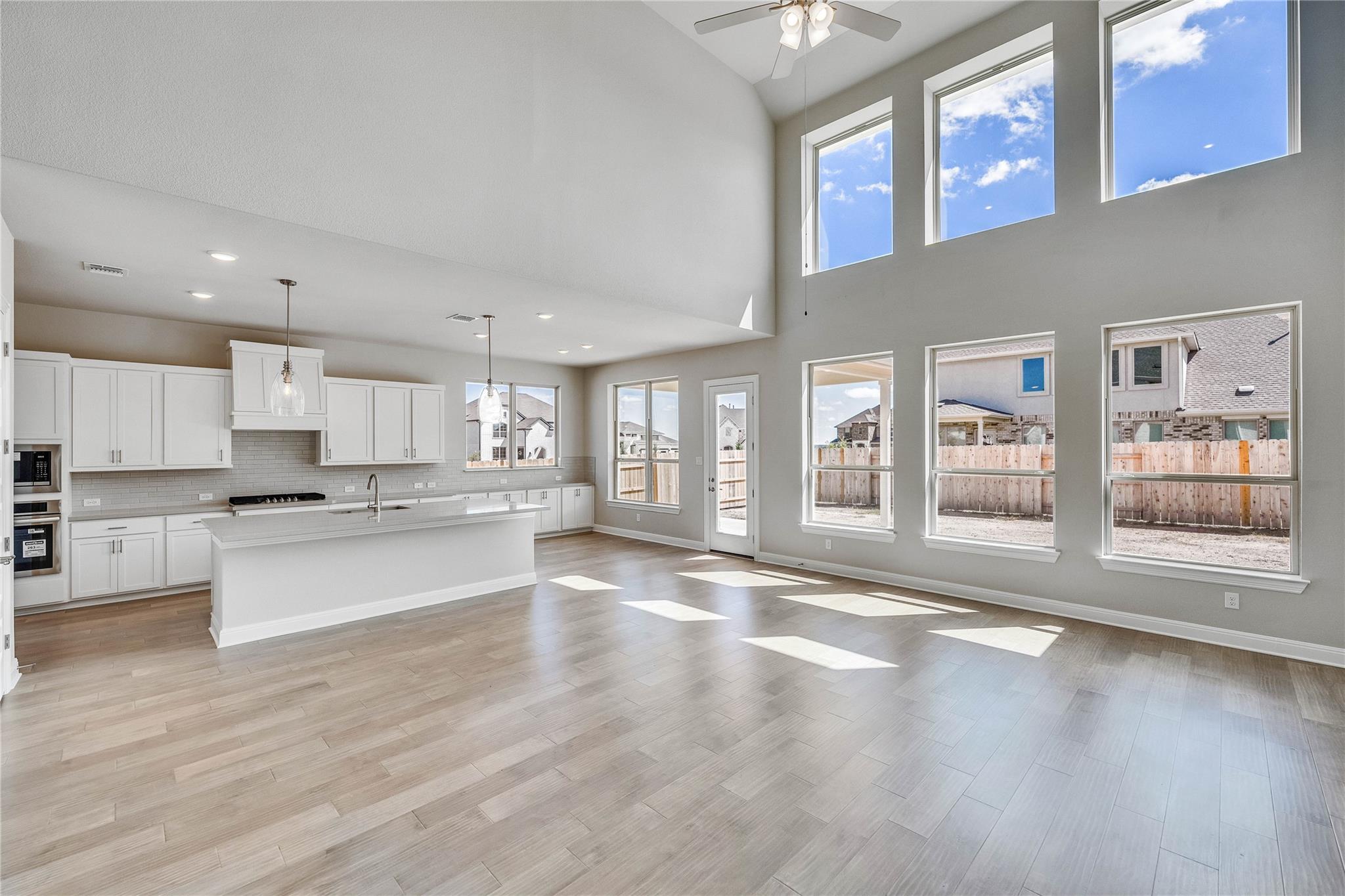 924 Misty Bluff Way, Leander, TX 78641