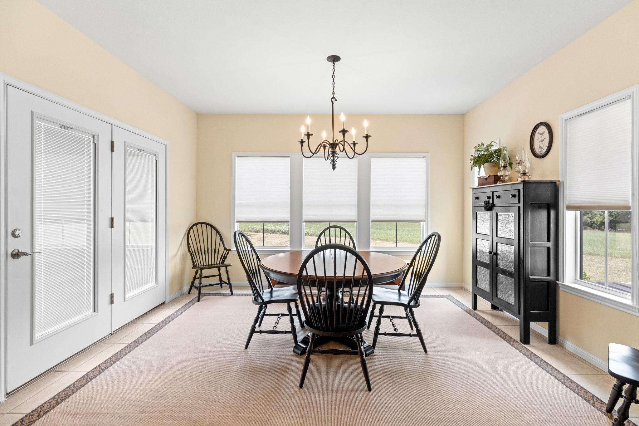 1600 Cattlemens Row, Lockhart, TX 78644