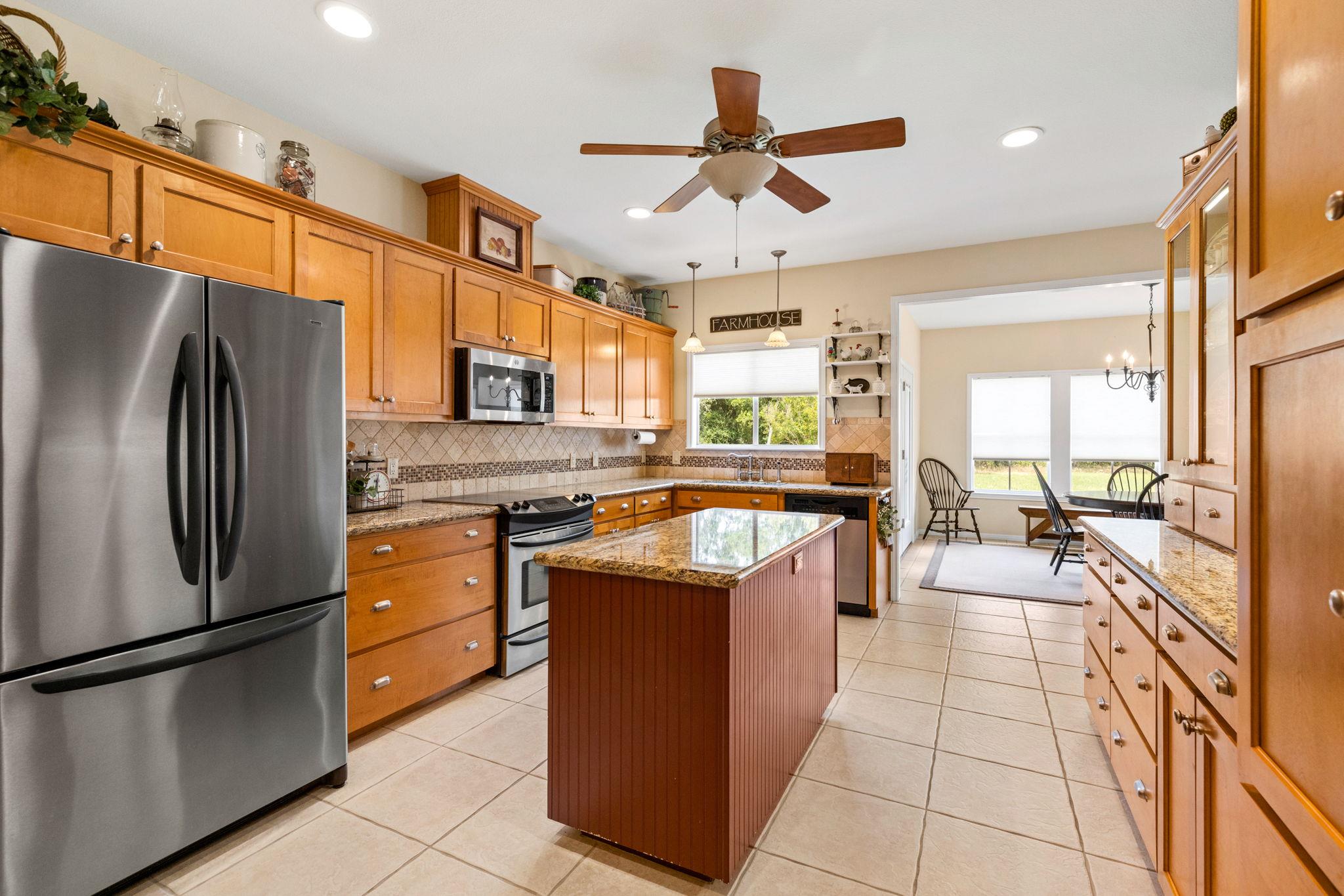 1600 Cattlemens Row, Lockhart, TX 78644