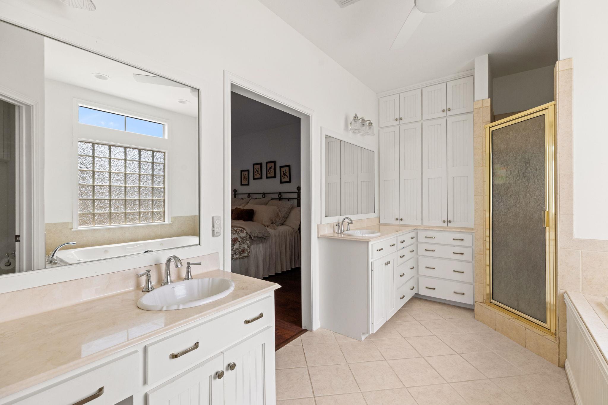 1600 Cattlemens Row, Lockhart, TX 78644