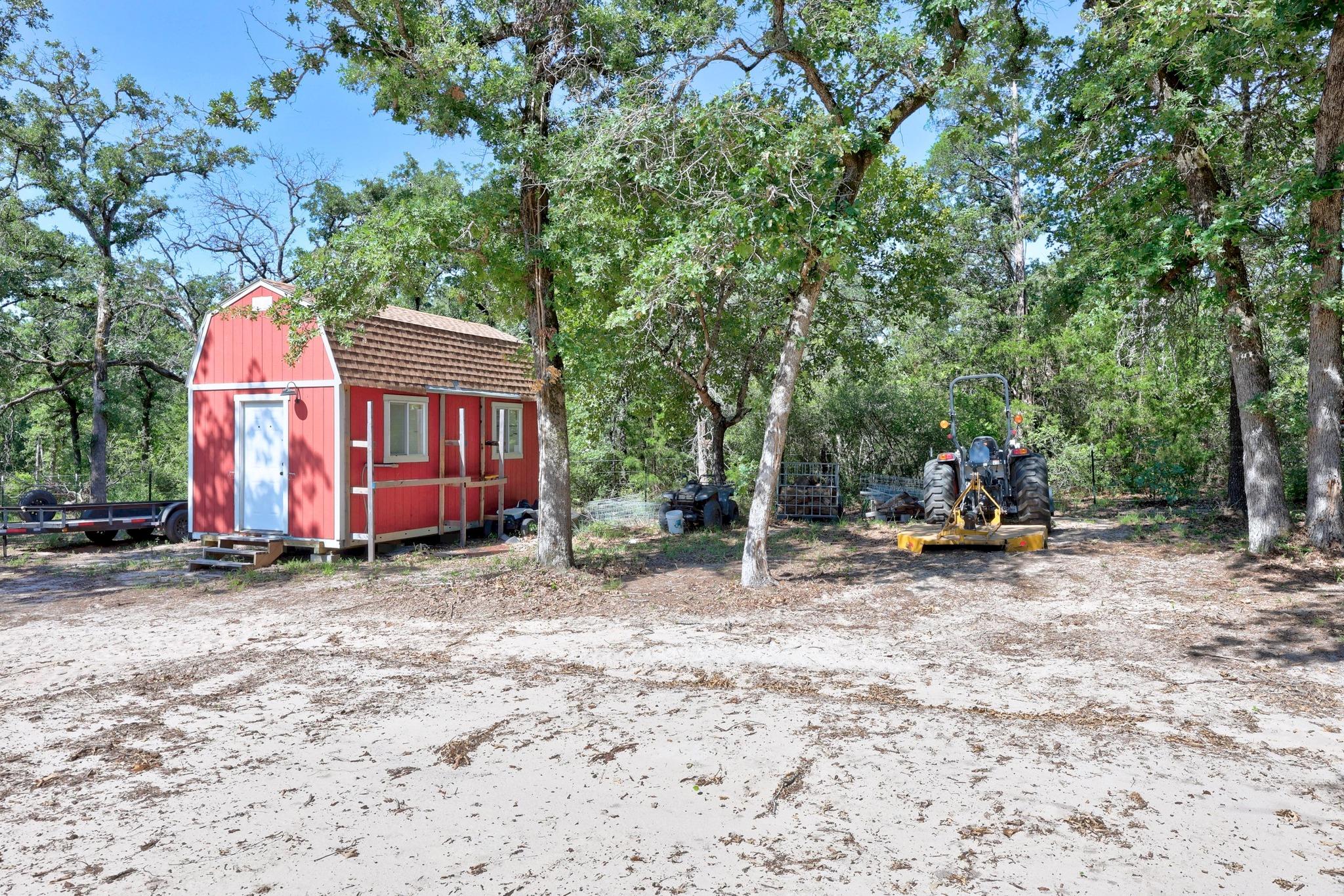 200 Cumley Ln, Thorndale, TX 76577