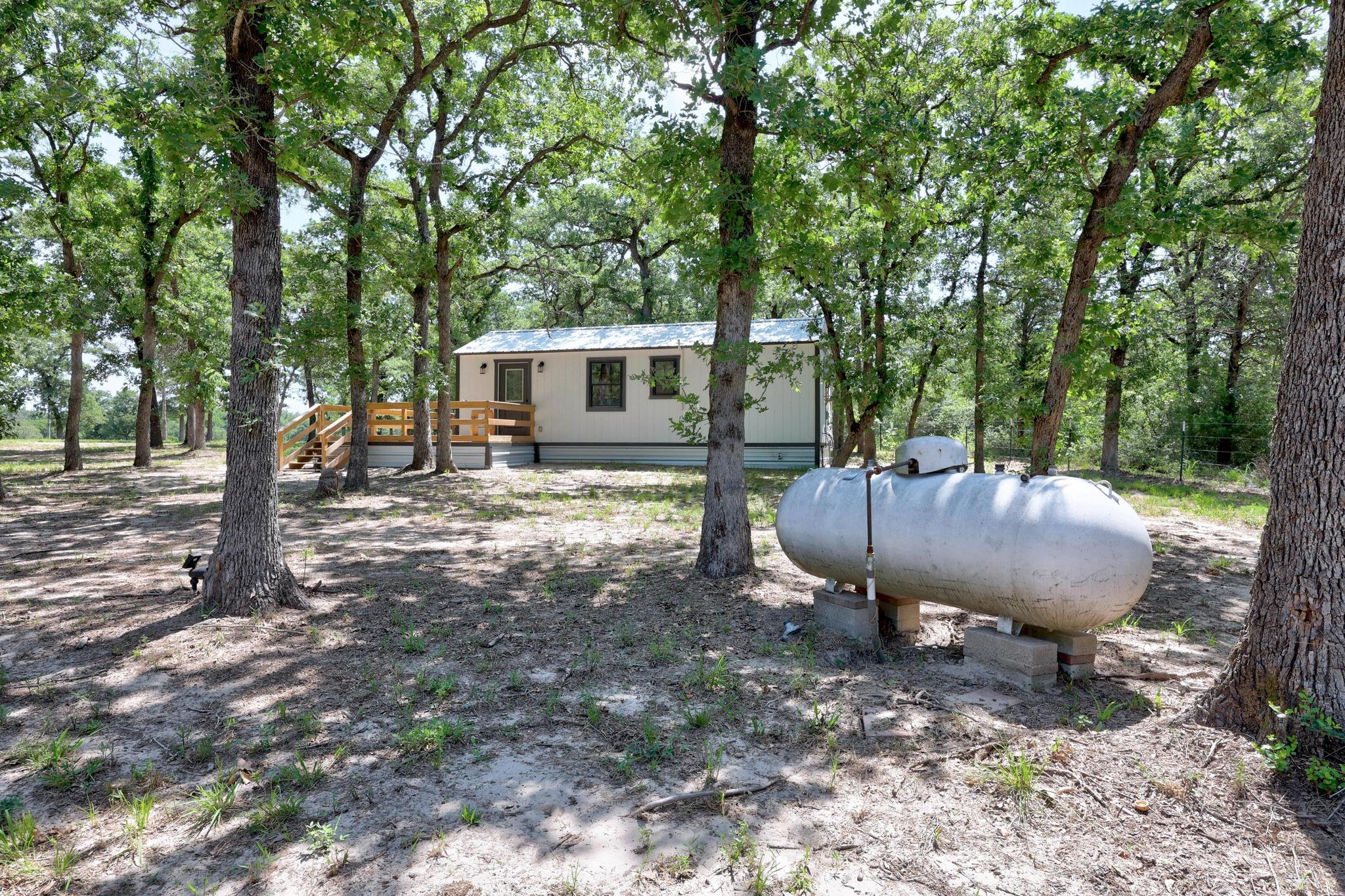 200 Cumley Ln, Thorndale, TX 76577