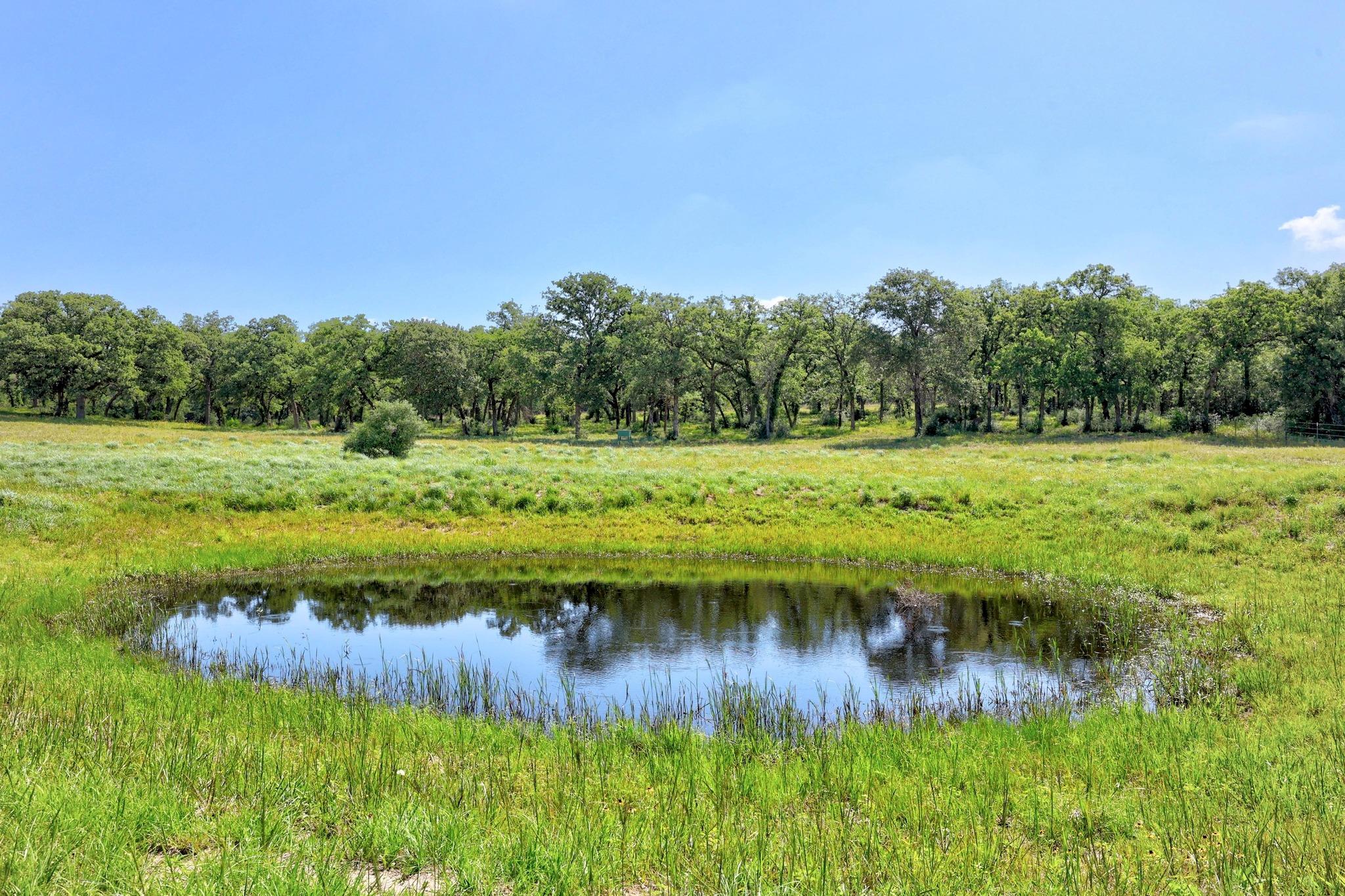 200 Cumley Ln, Thorndale, TX 76577