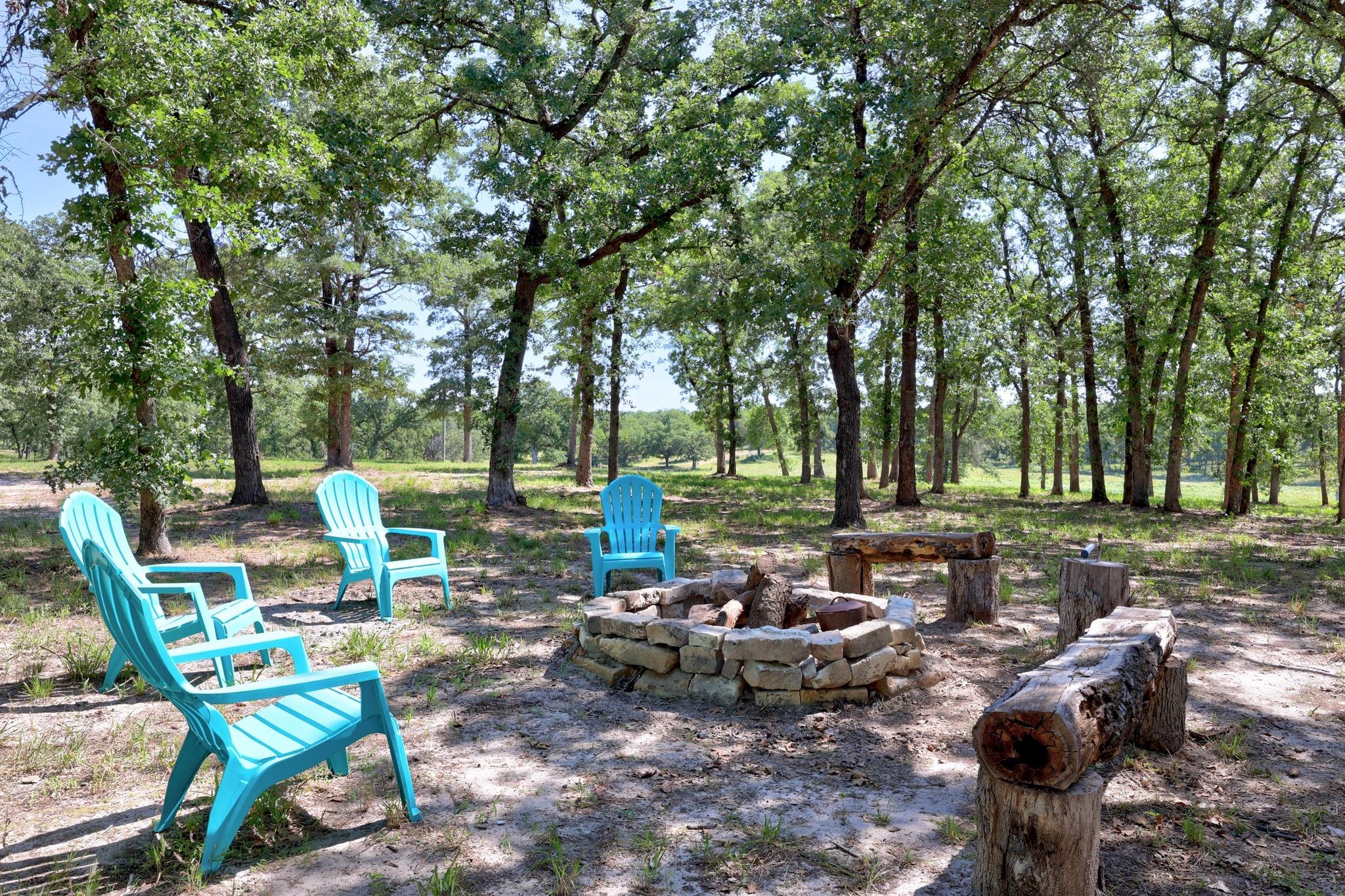 200 Cumley Ln, Thorndale, TX 76577