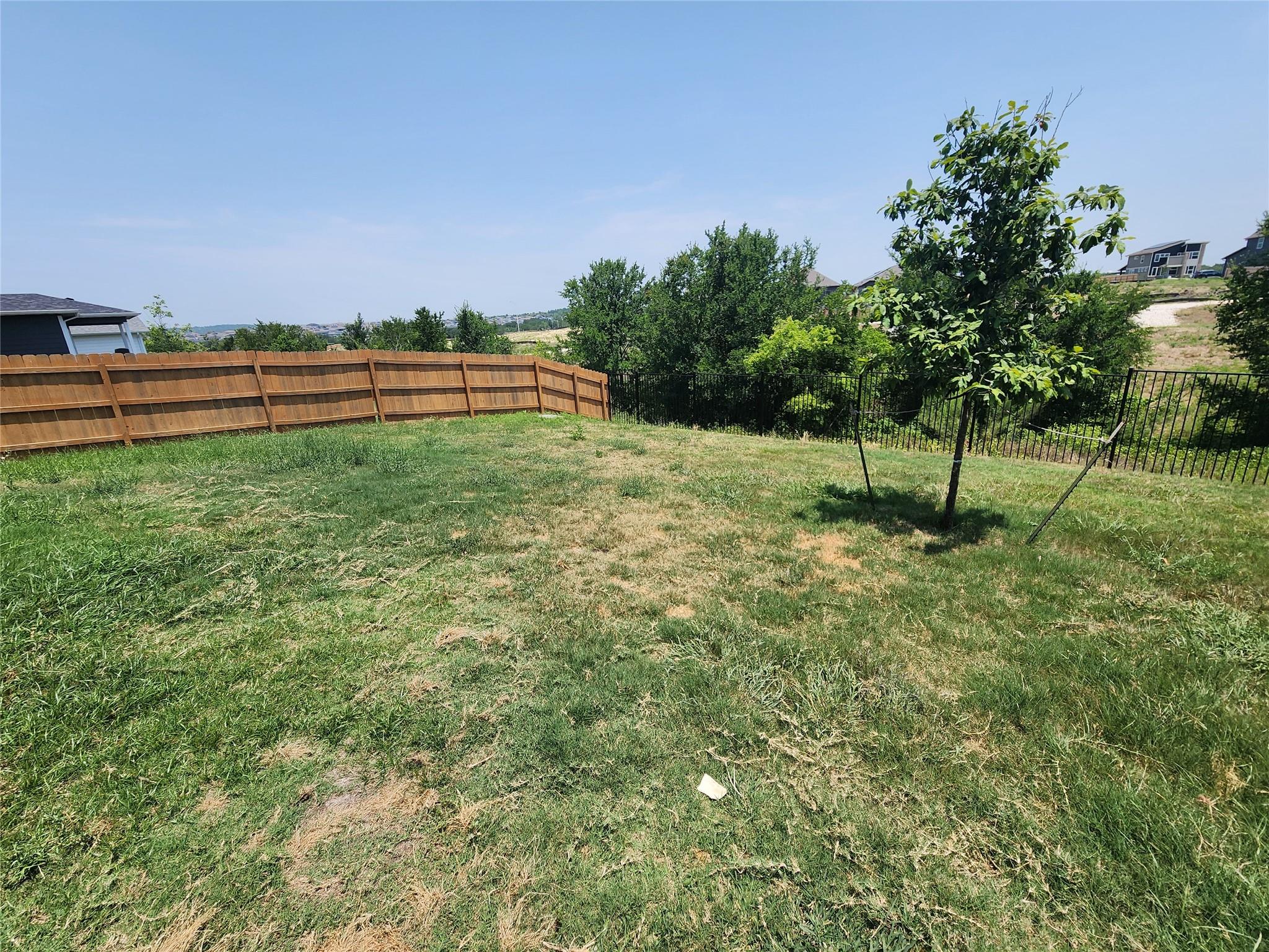 9724 Evening Canopy Dr, Manor, TX 78653