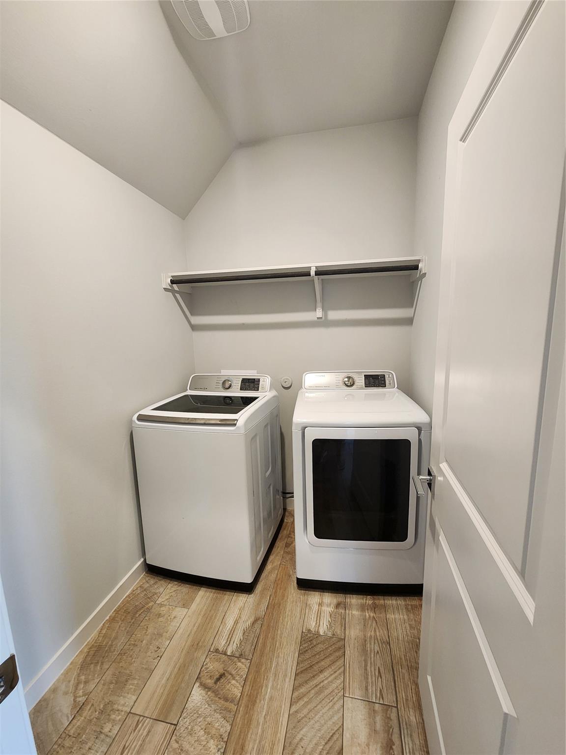 9724 Evening Canopy Dr, Manor, TX 78653