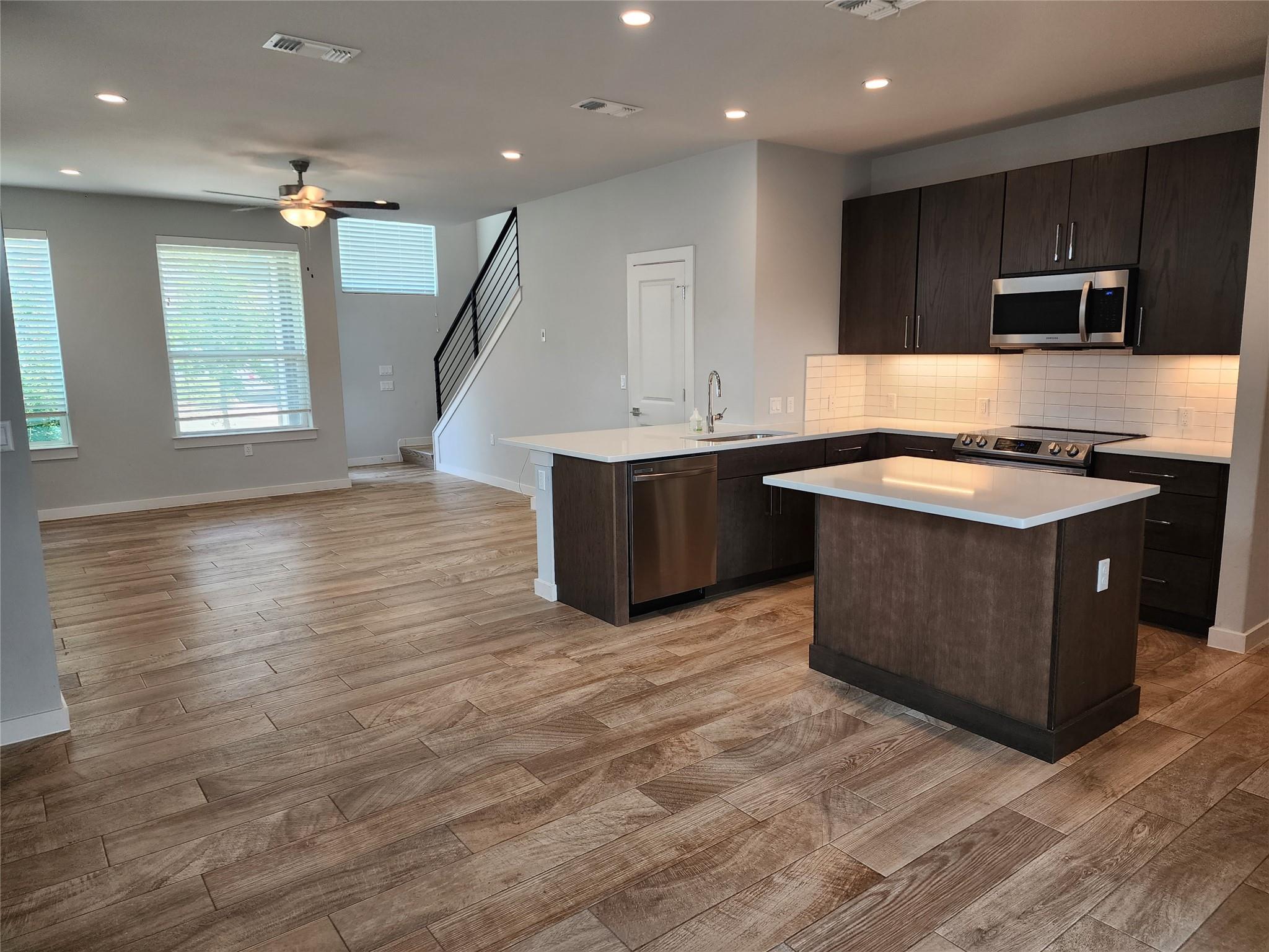 9724 Evening Canopy Dr, Manor, TX 78653