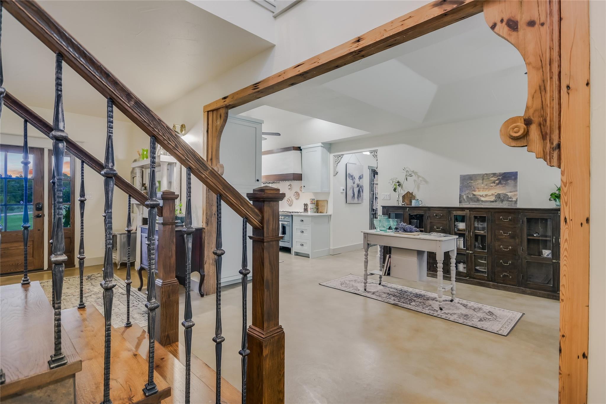 1100 GREEN ACRES Dr, Wimberley, TX 78676