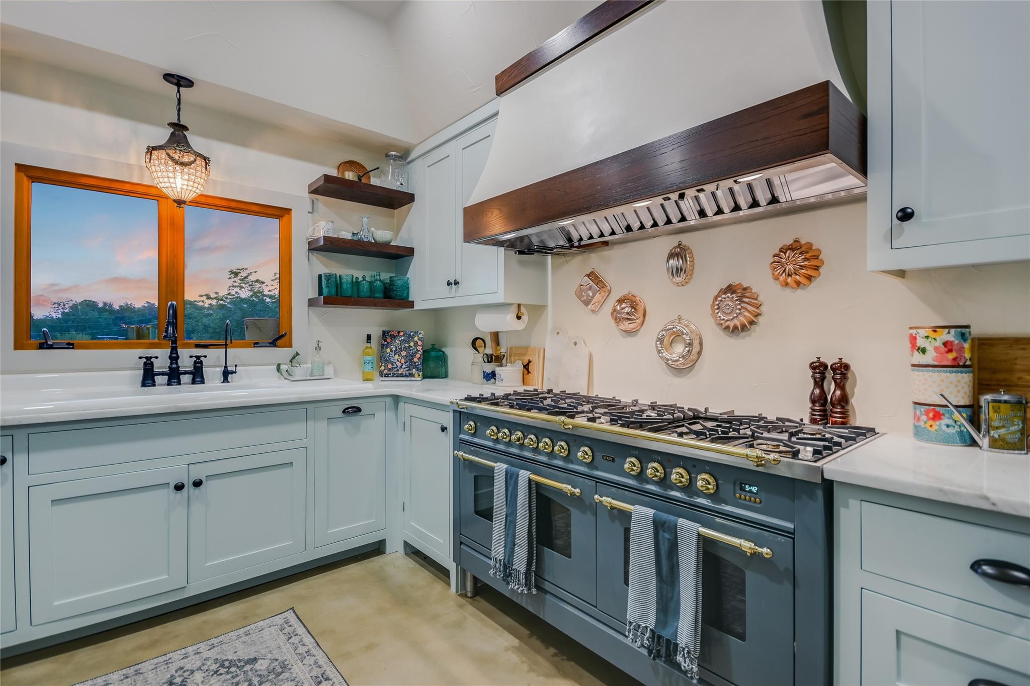 1100 GREEN ACRES Dr, Wimberley, TX 78676
