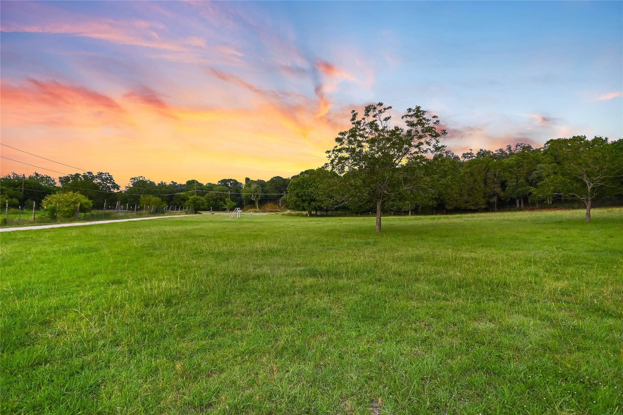 1100 GREEN ACRES Dr, Wimberley, TX 78676