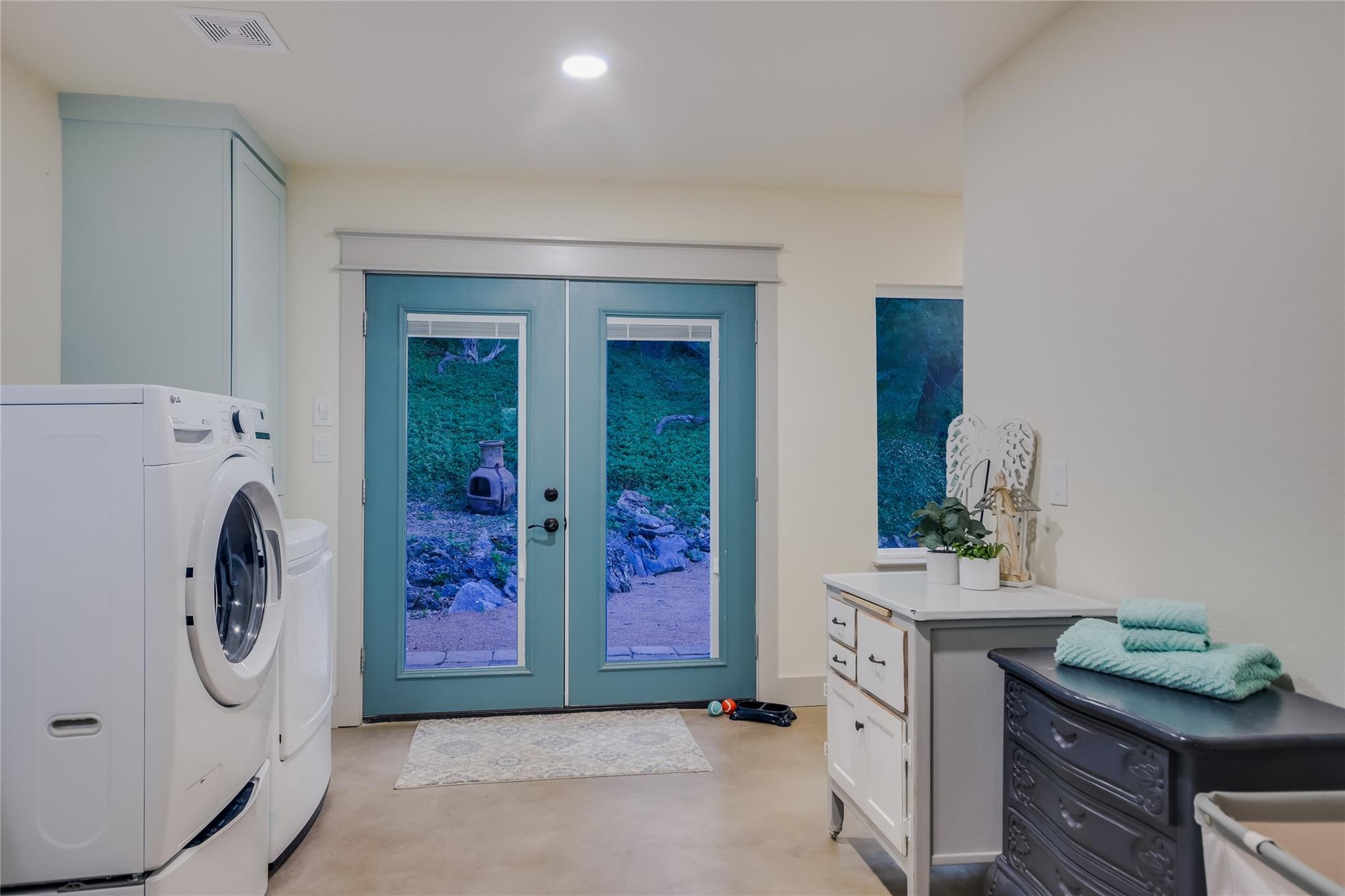 1100 GREEN ACRES Dr, Wimberley, TX 78676