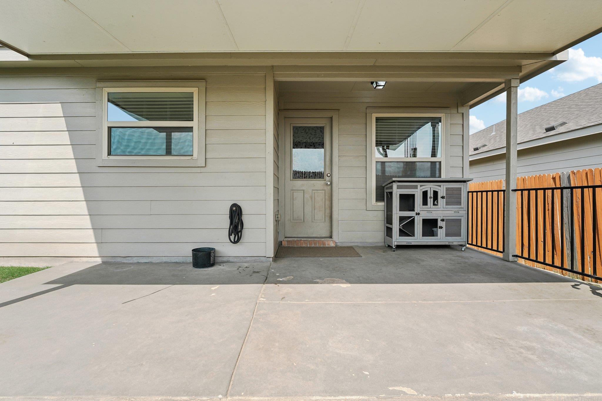 432 Druse Ln, Jarrell, TX 76537