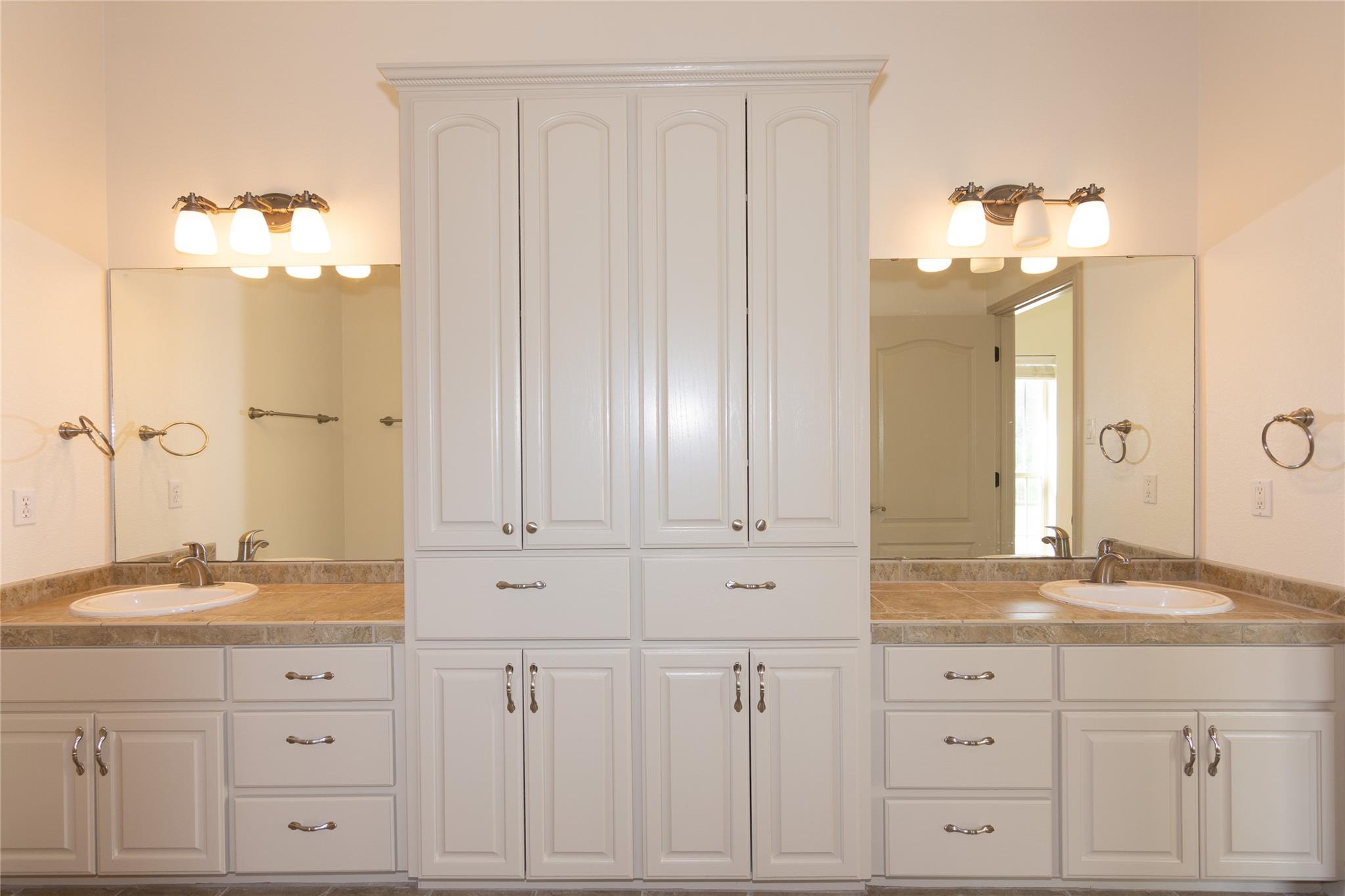 1367 Indian Pass, Salado, TX 76571