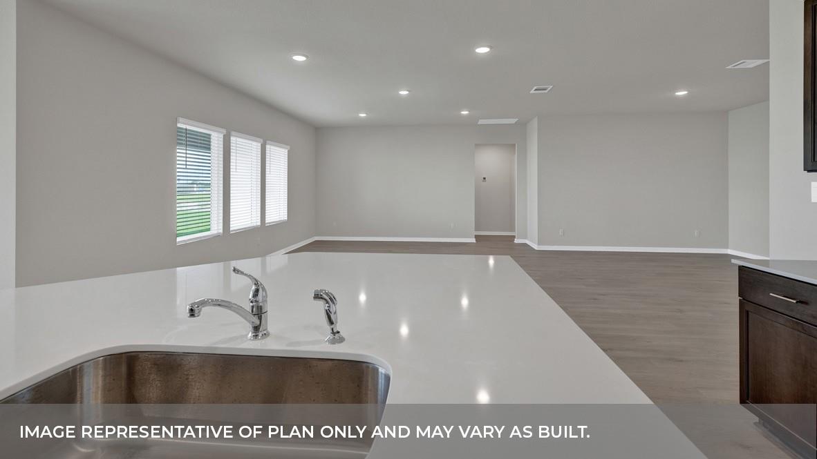 362 BARRON ESTATE Dr, Lockhart, TX 78644