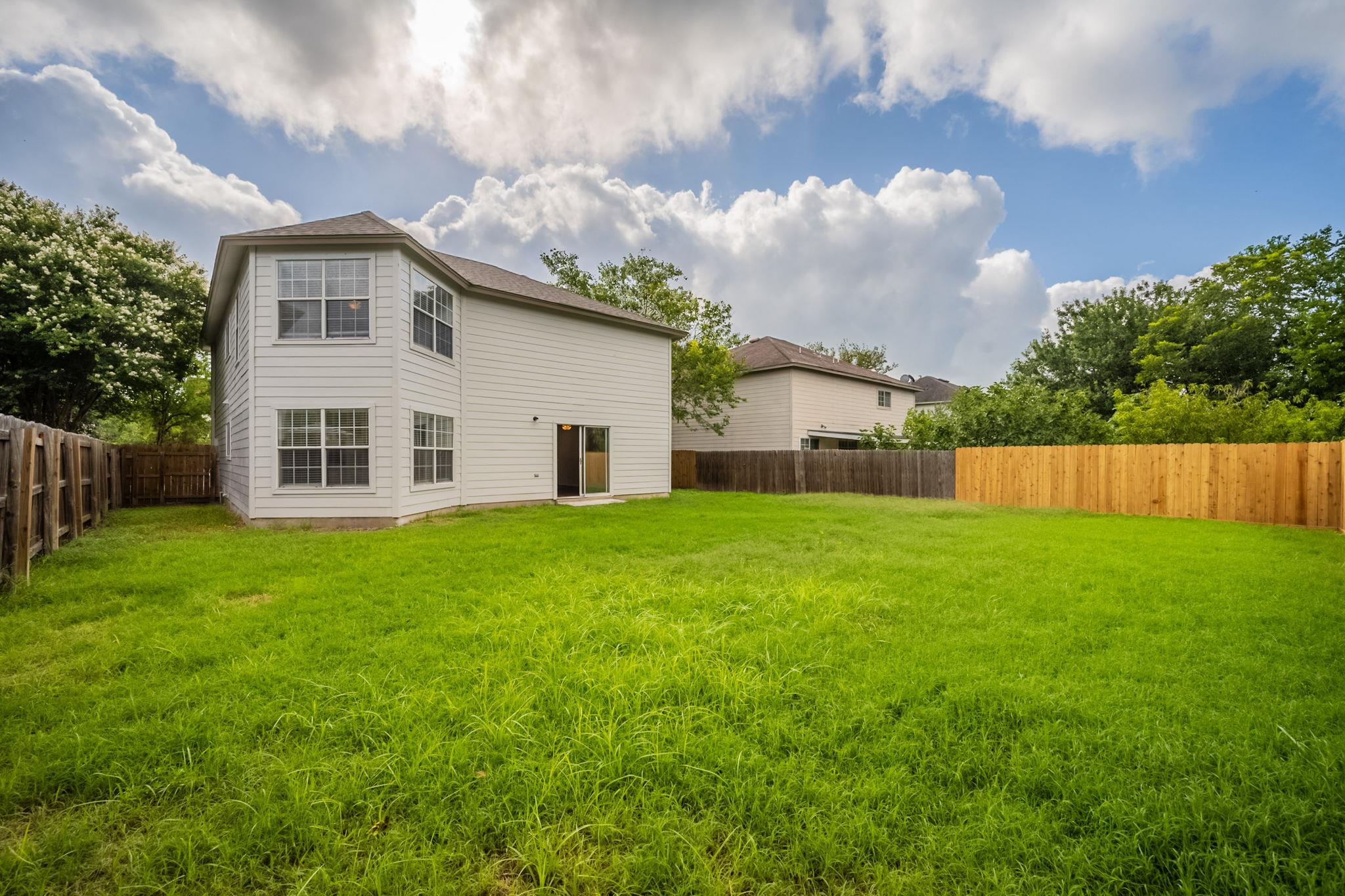 420 Emerald Fields Ln, Kyle, TX 78640