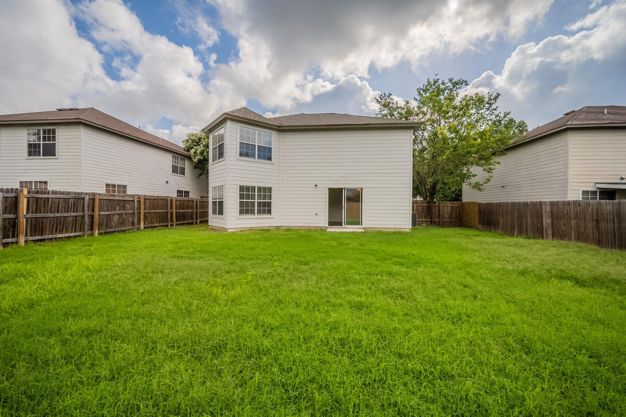 420 Emerald Fields Ln, Kyle, TX 78640